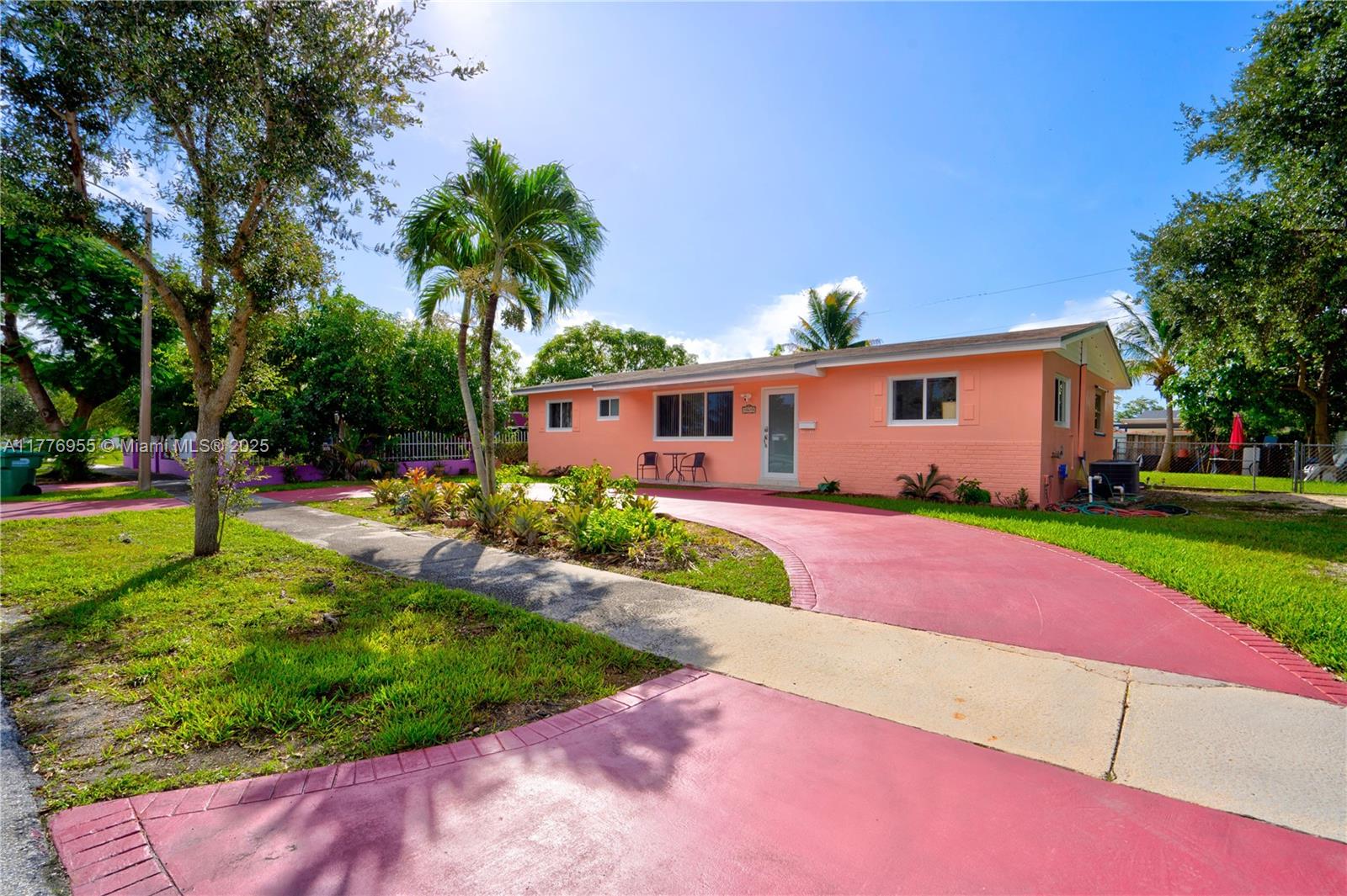 10610 SW 203rd Ter, Cutler Bay, Florida image 1