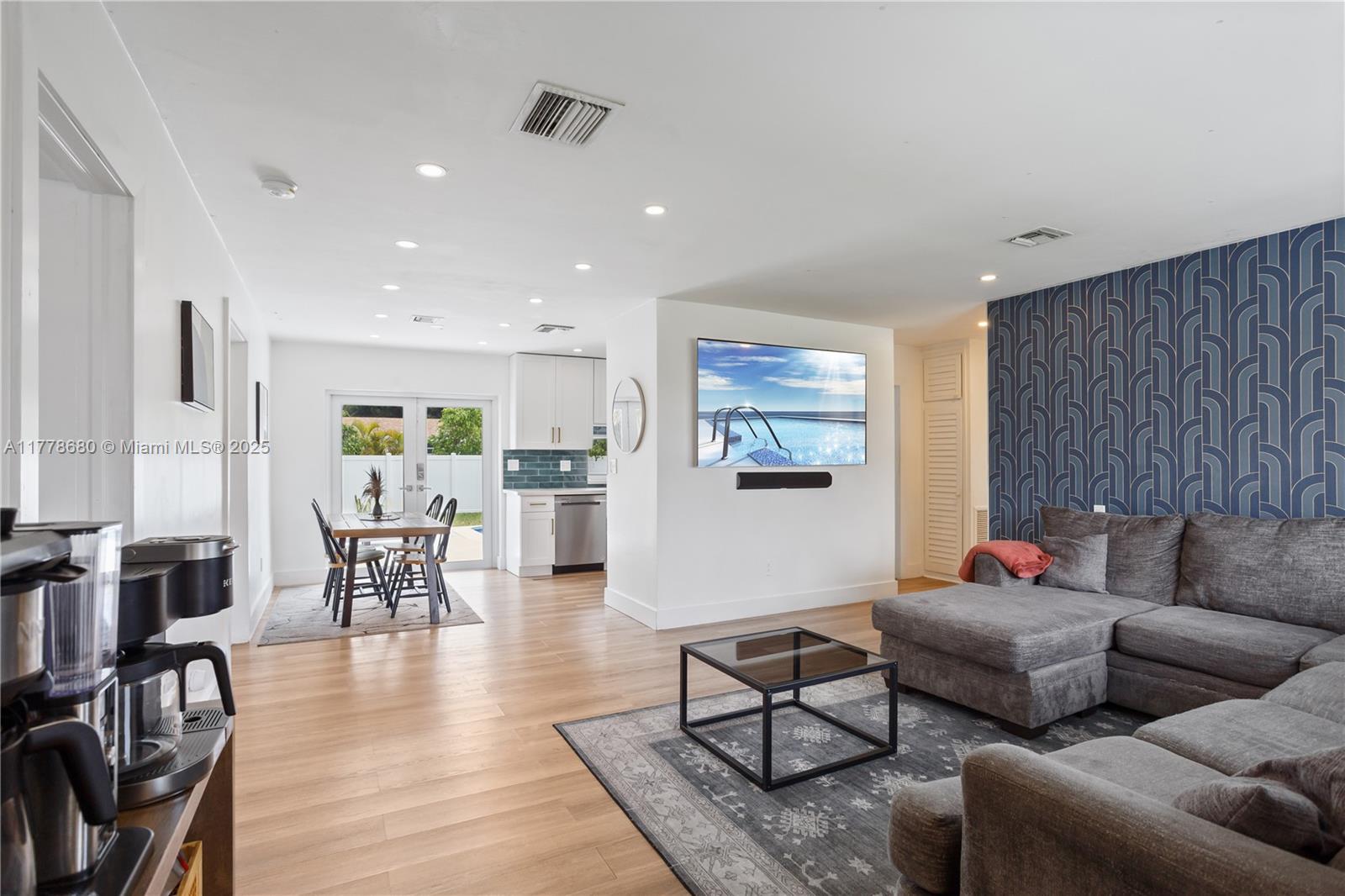 3710 NW 6th Ave, Deerfield Beach, Florida image 4