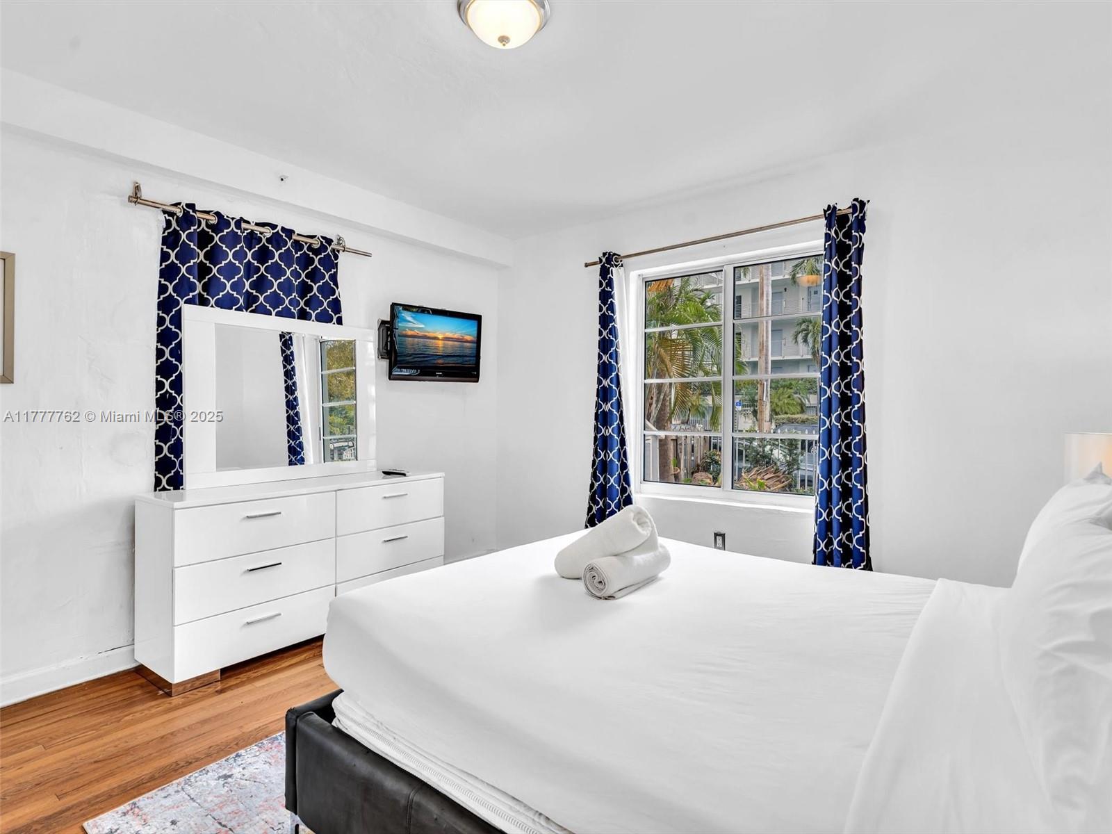 1534 Euclid Avenue, Miami Beach, Florida image 18