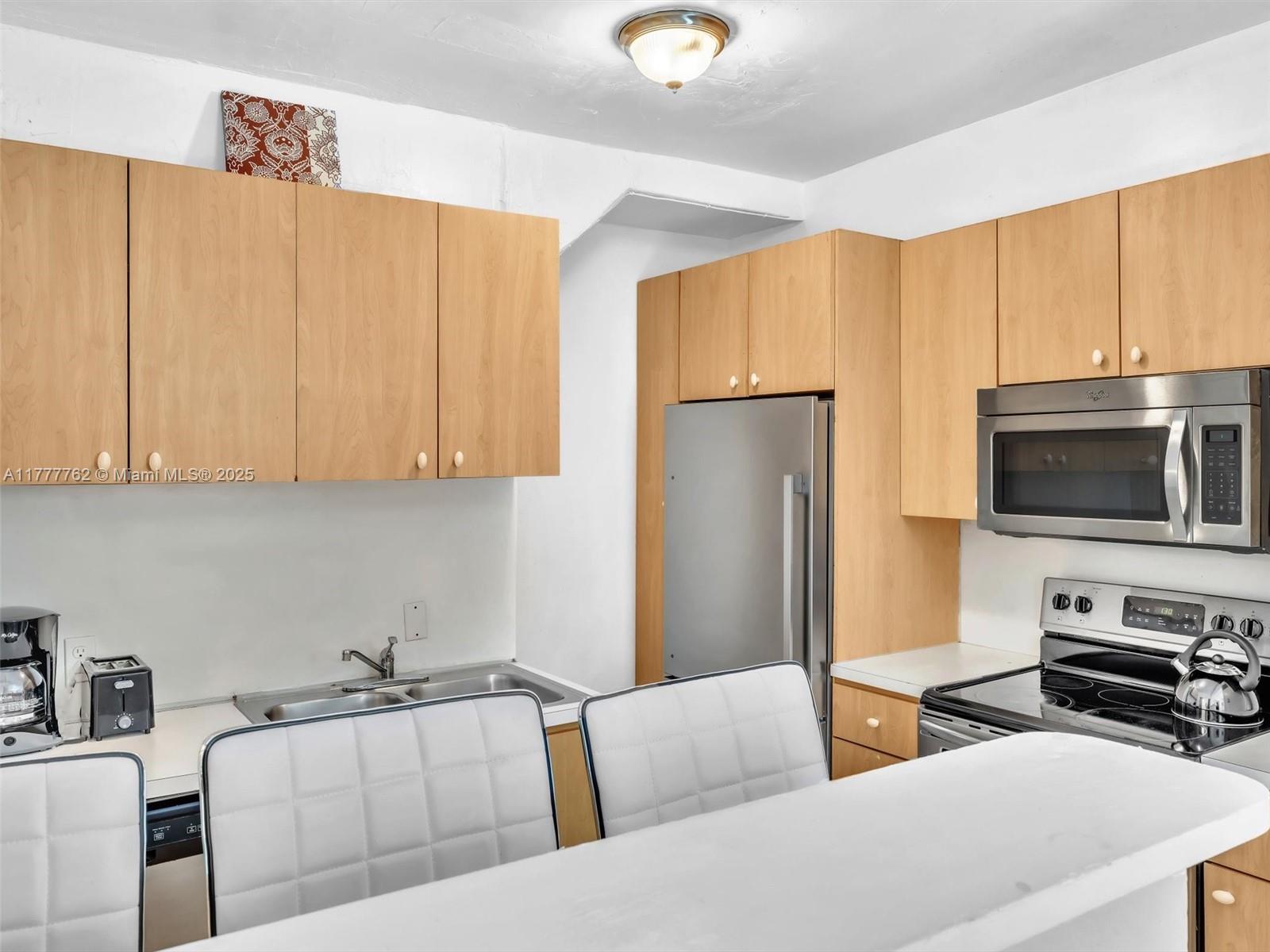 1534 Euclid Avenue, Miami Beach, Florida image 25
