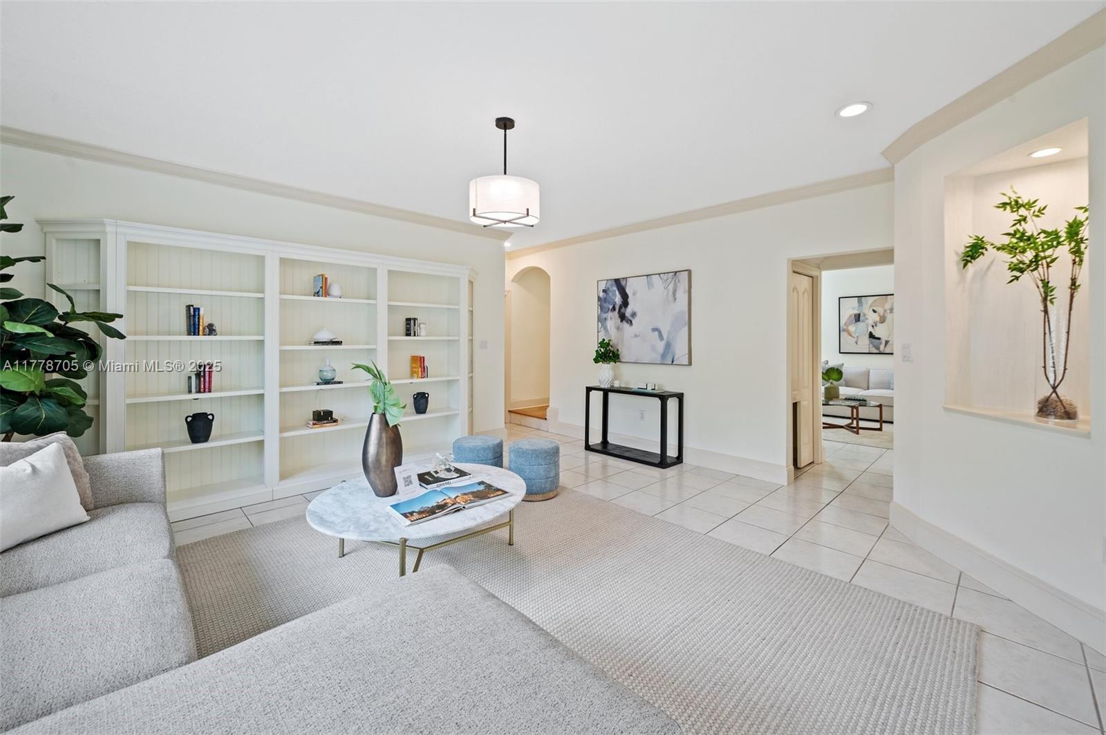 Listing Photo 11