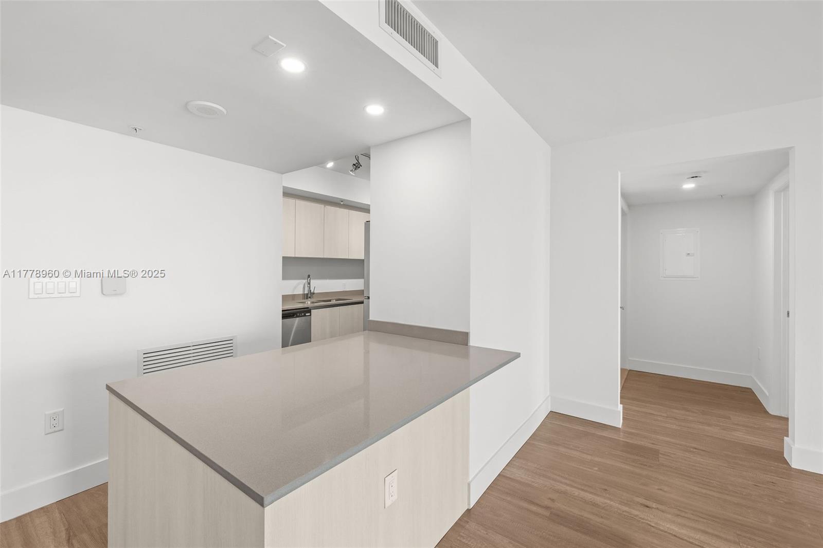 Property photo # 9