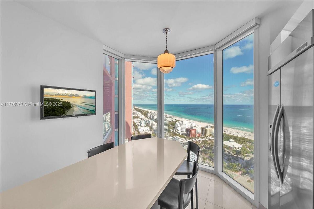 300 S Pointe Dr #3402, Miami Beach FL 33139