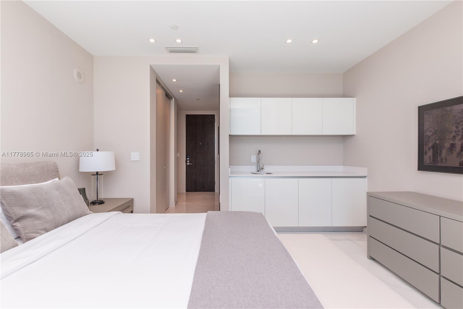 851 NE 1st Ave #4611, Miami FL 33132