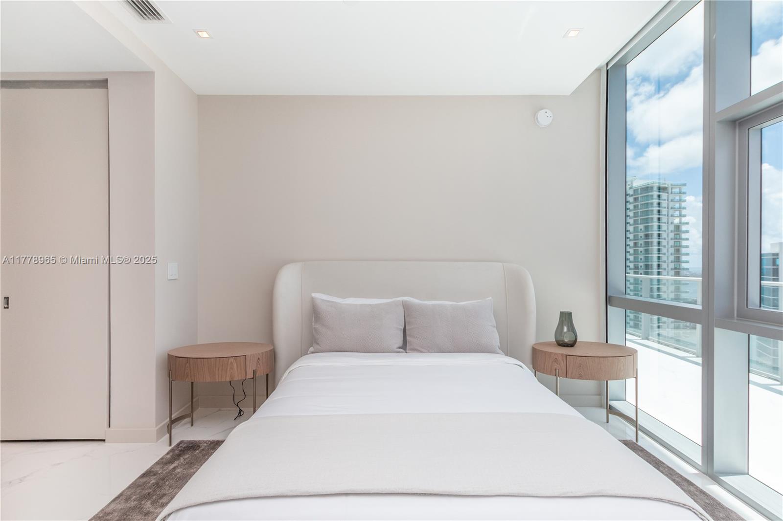 851 NE 1st Ave #4611, Miami FL 33132