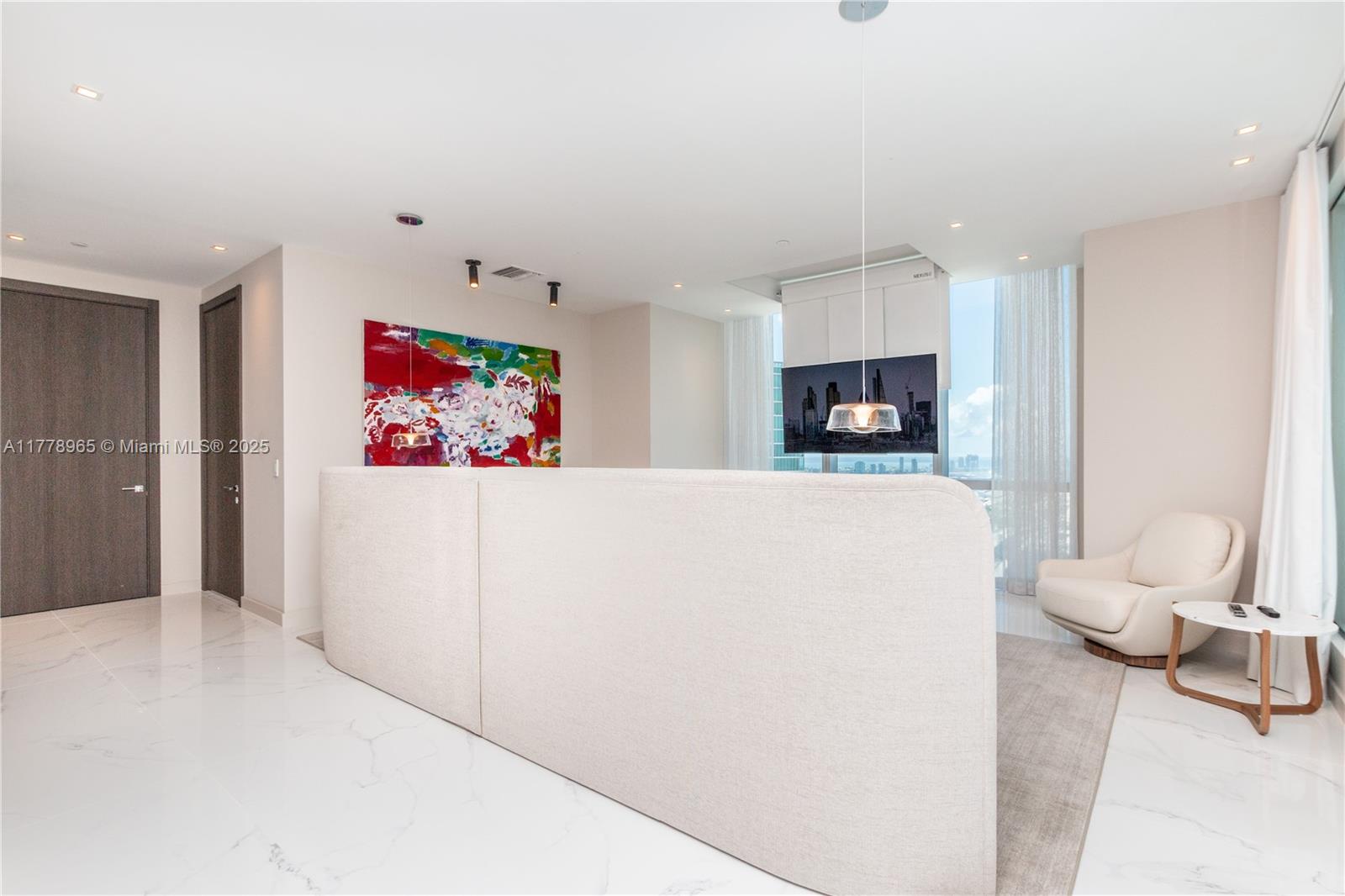 851 NE 1st Ave #4611, Miami FL 33132