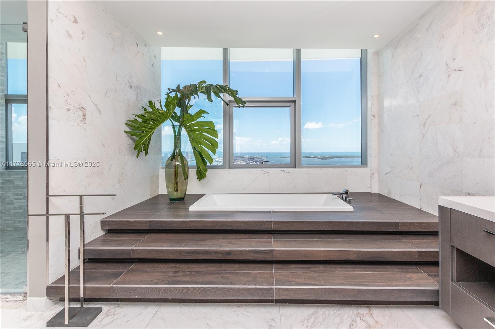 851 NE 1st Ave #4611, Miami FL 33132