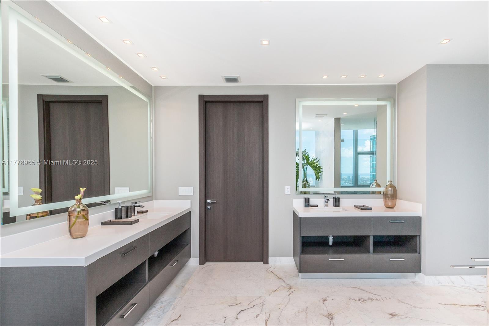 851 NE 1st Ave #4611, Miami FL 33132