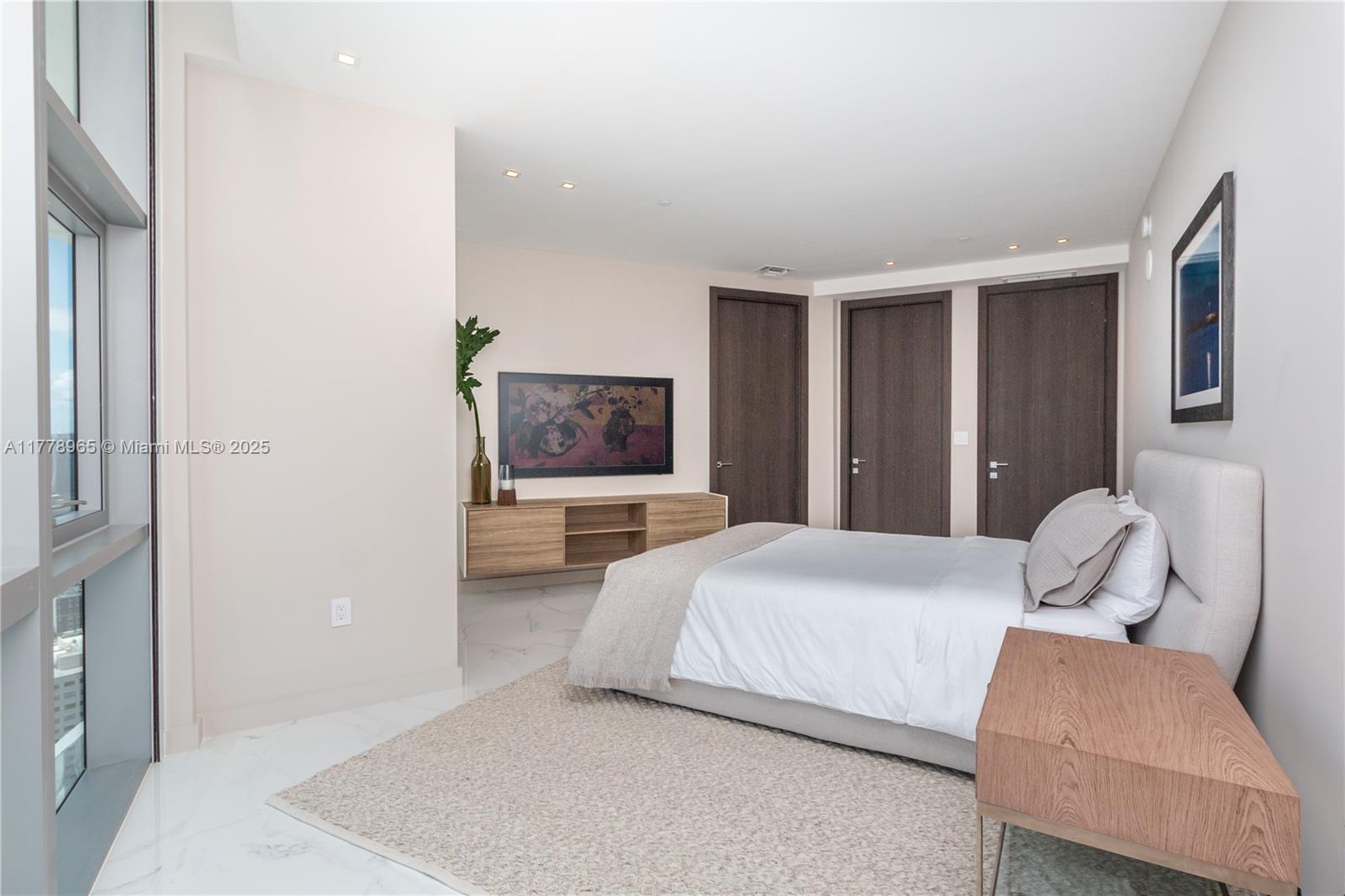 851 NE 1st Ave #4611, Miami FL 33132