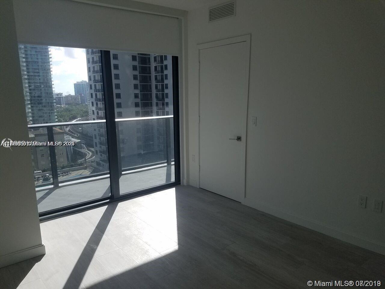 55 SW 9th St #1805, Miami FL 33130