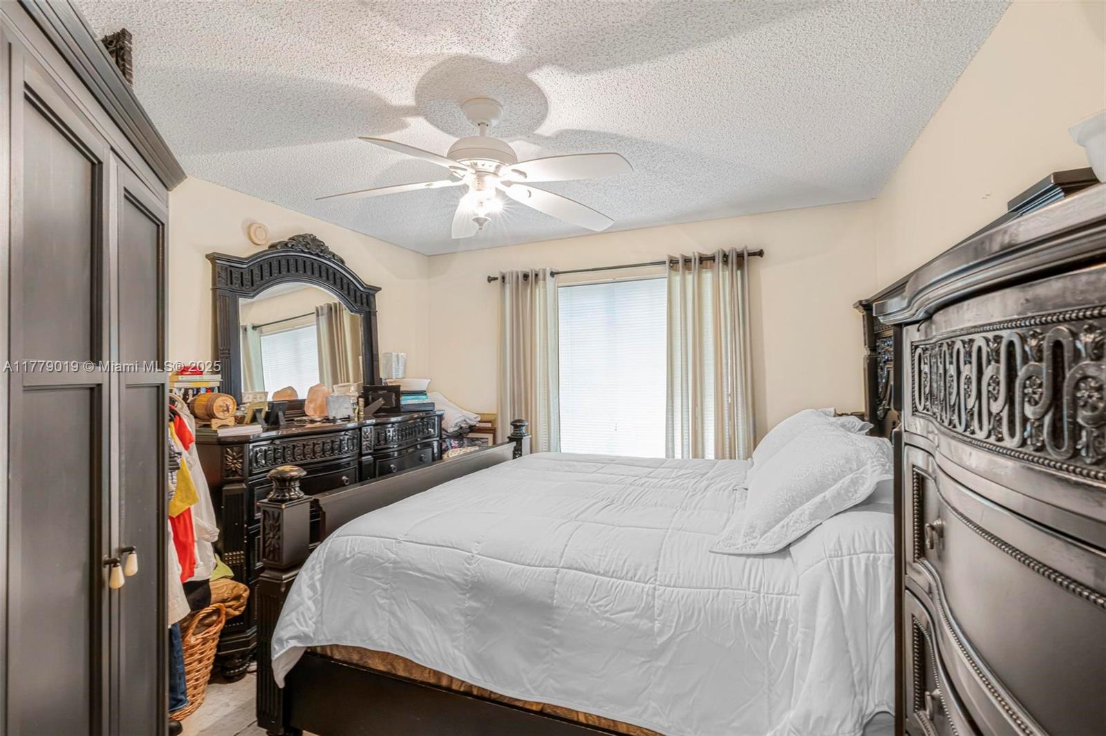 Listing Photo 9