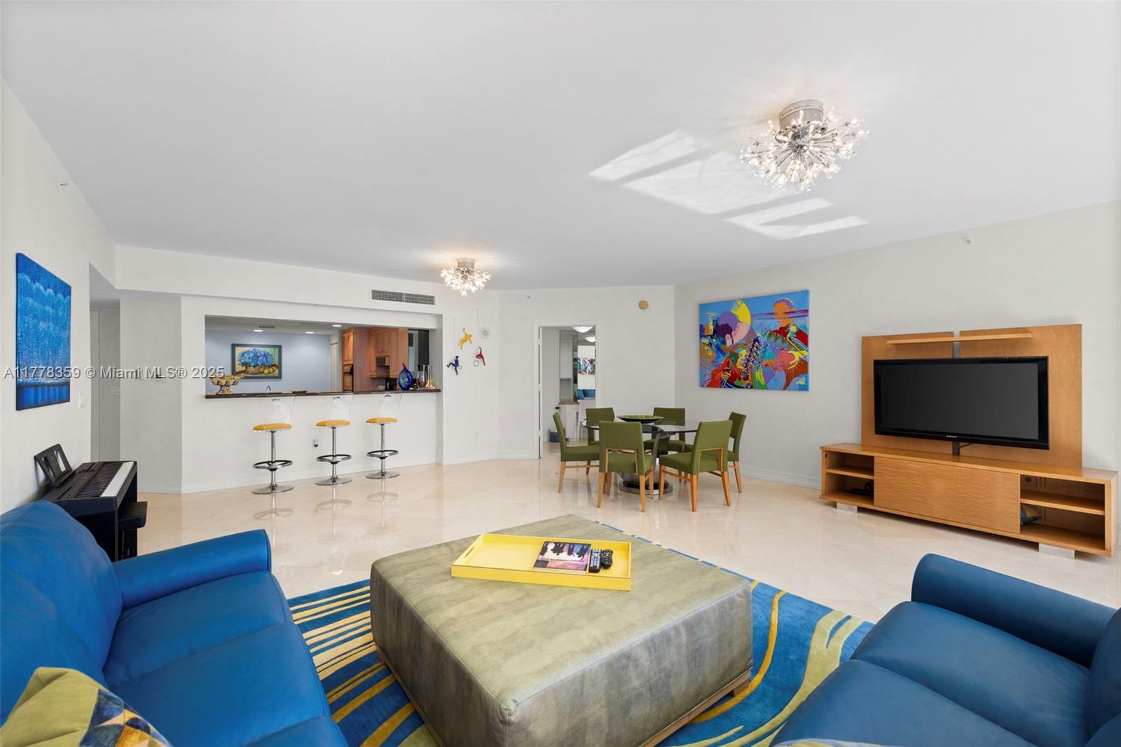 Residential, Surfside, Florida image 15