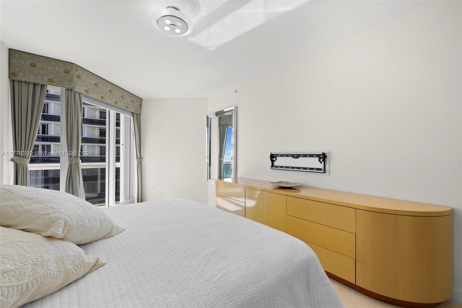 Residential, Surfside, Florida image 31