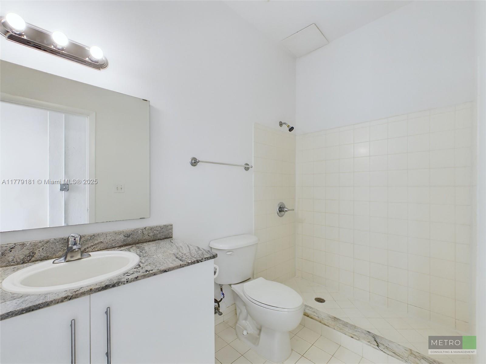 444 NE 30th St 1104