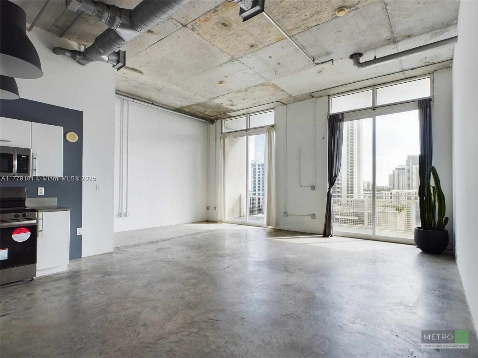 444 NE 30th St 1104