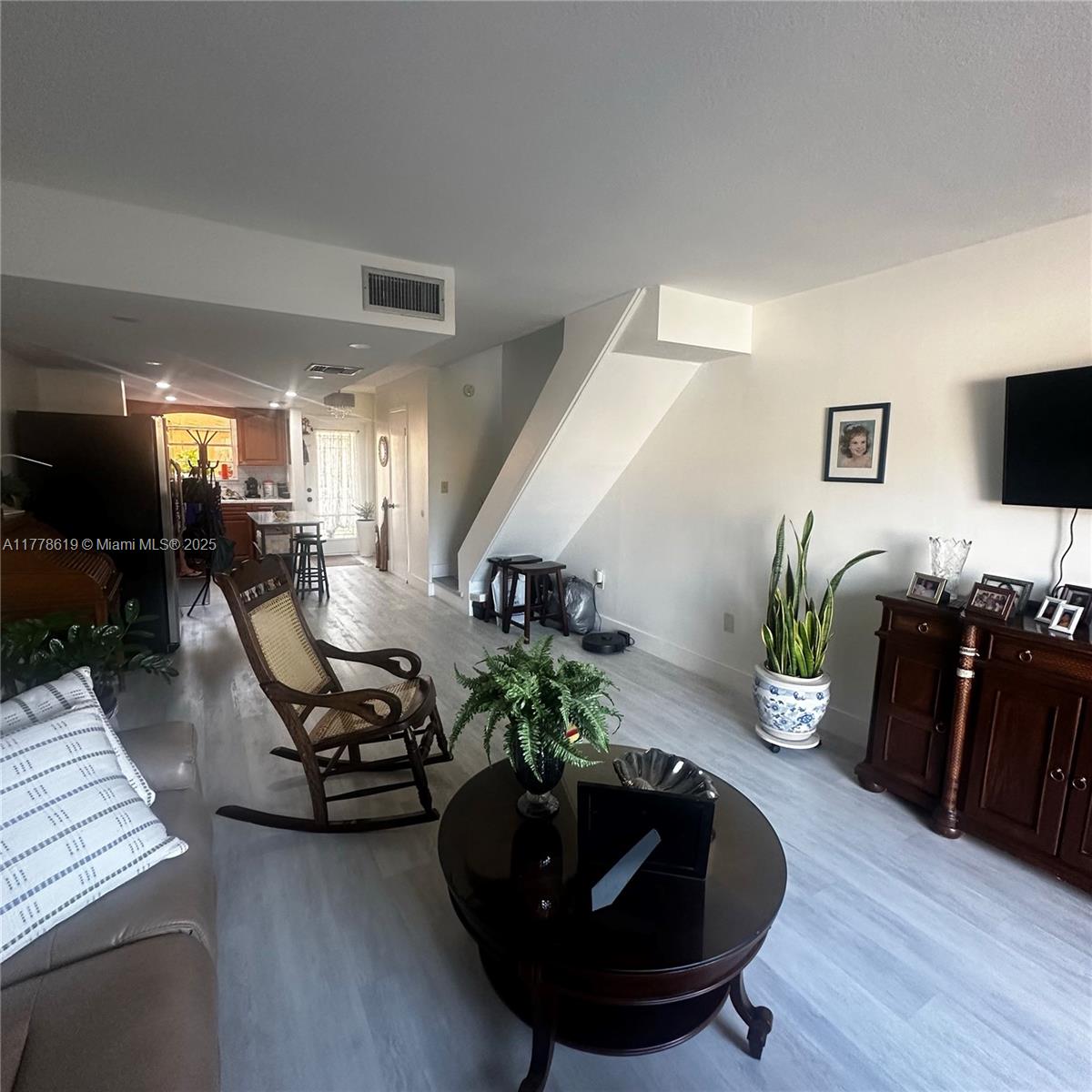 Property photo # 7