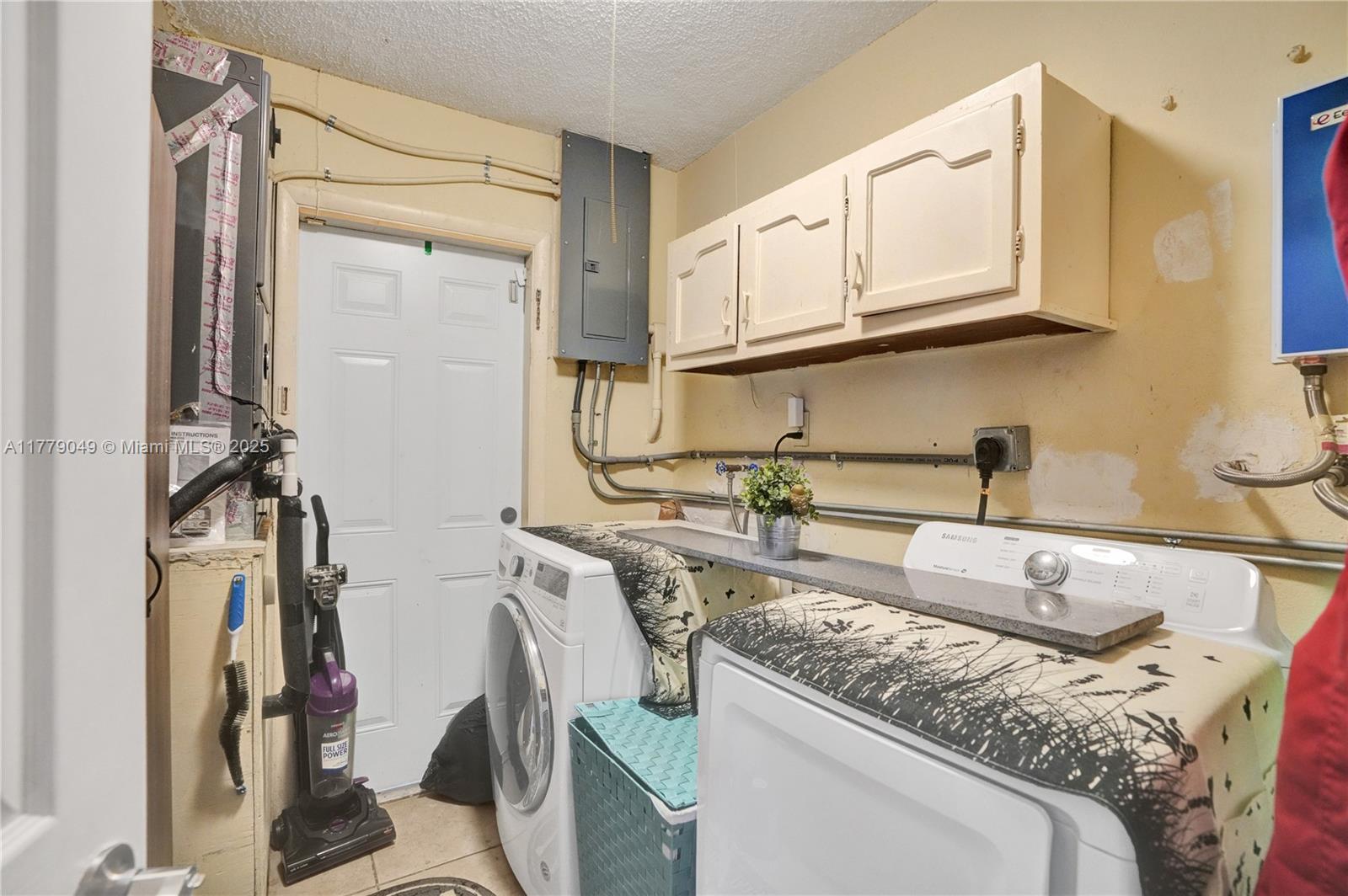 3851 SW 31st Ct, West Park, Florida image 22
