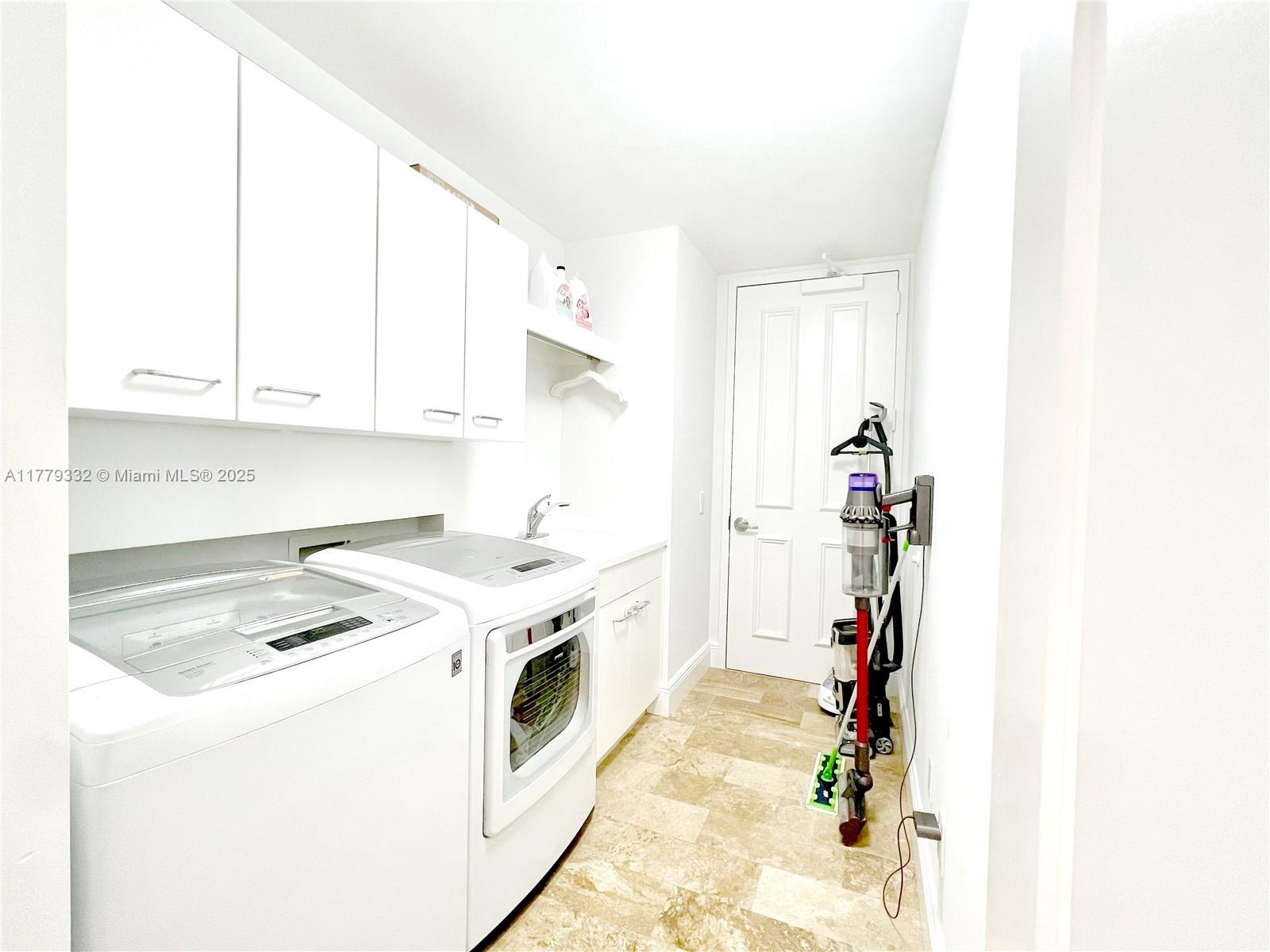 Listing Photo 14