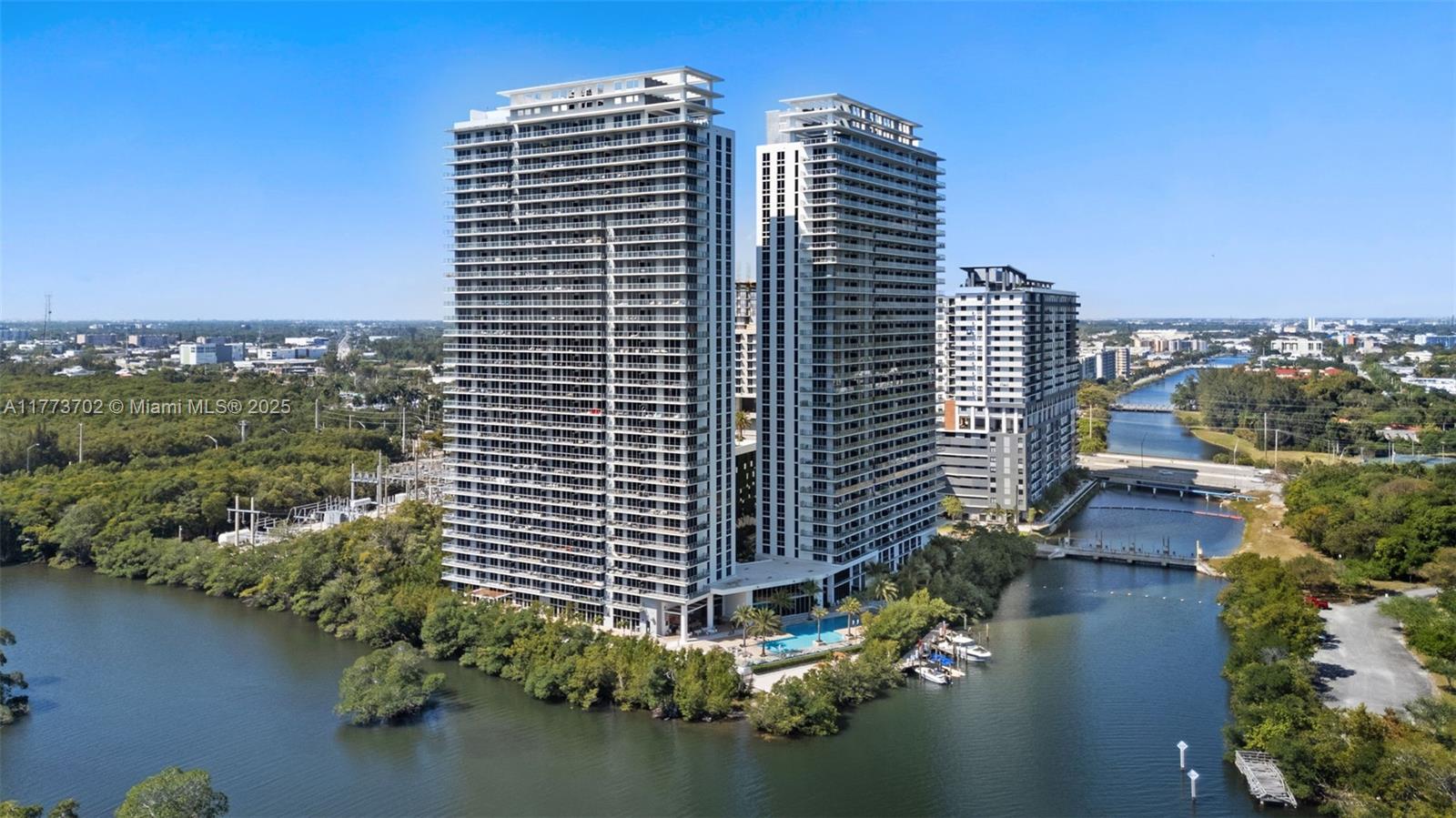 Apartamento à Venda em North Miami Beach, FL