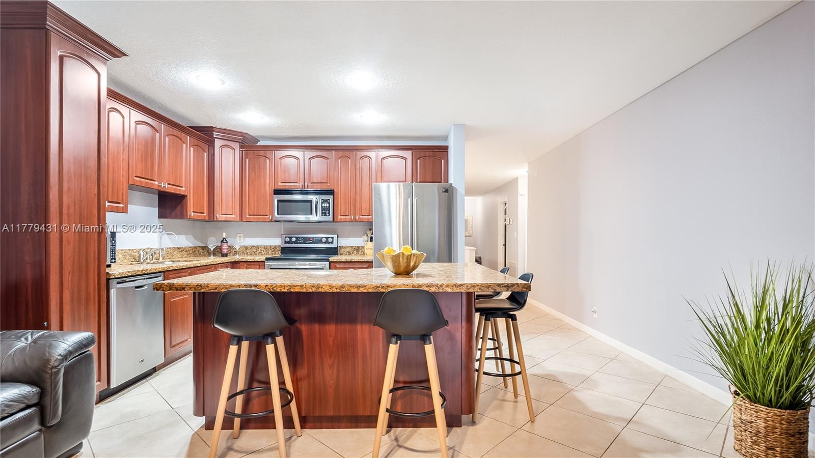 3820 Coral Springs Dr, Coral Springs, Florida image 5