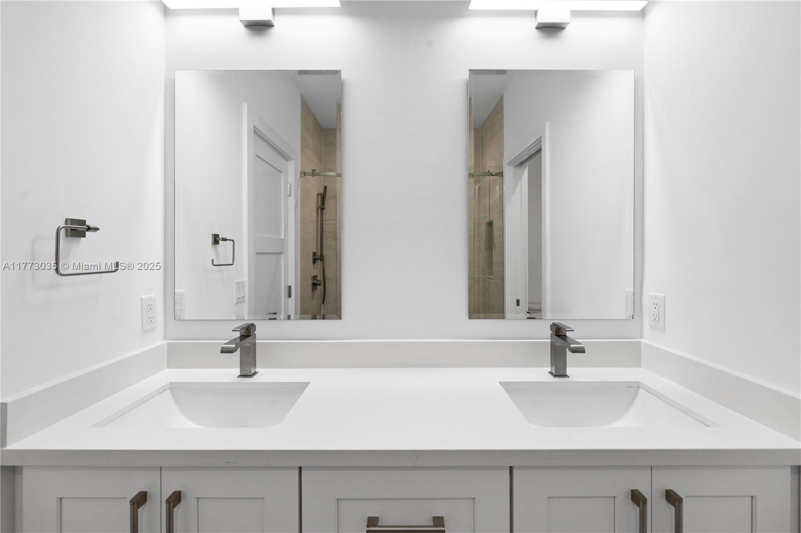 Residential, Islamorada, Florida image 38