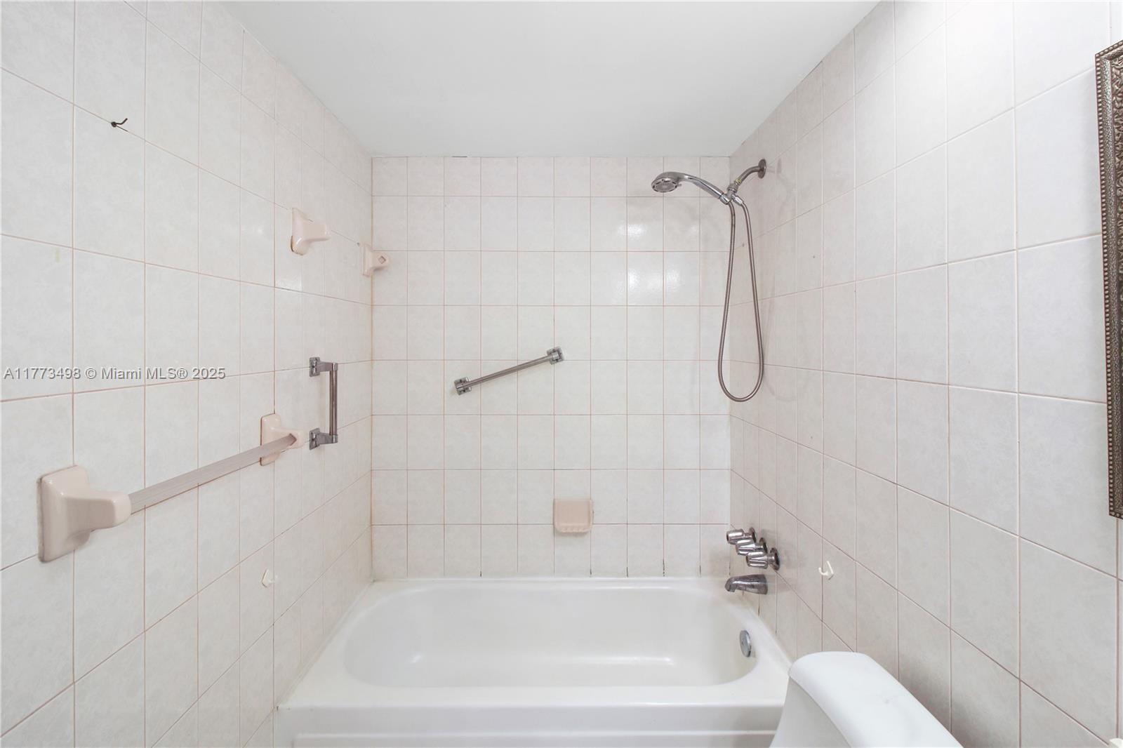 Listing Photo 14