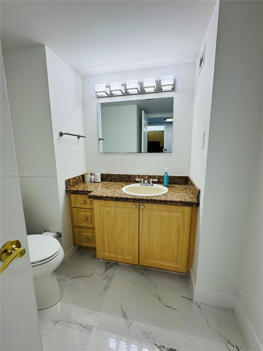 18071 Biscayne Blvd #1503, Aventura, Florida image 15