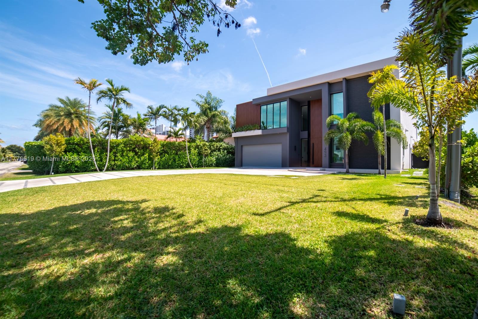 493 Holiday Dr, Hallandale Beach, Florida image 7