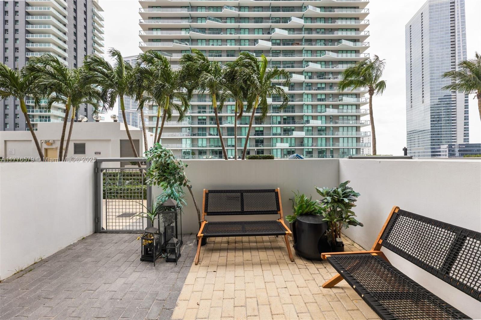 60 SW 13th St #1118, Miami FL 33130