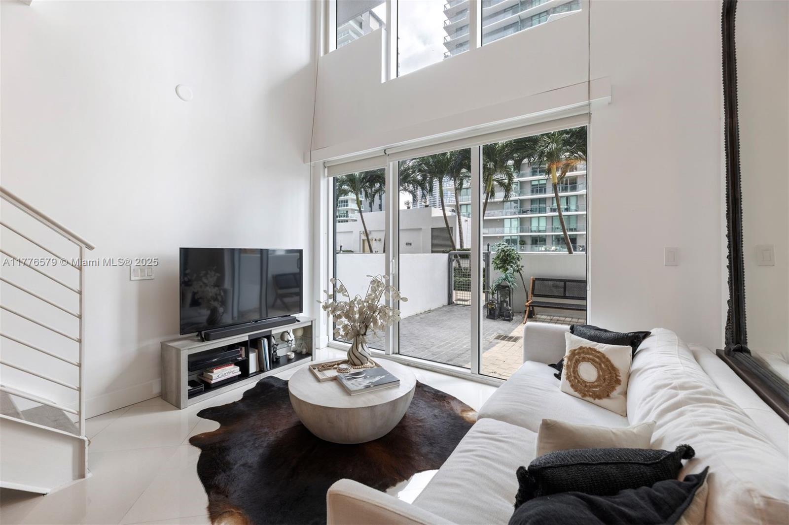 60 SW 13th St #1118, Miami FL 33130