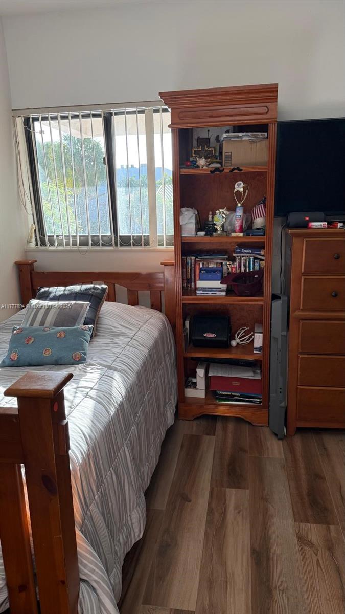 Listing Photo 9