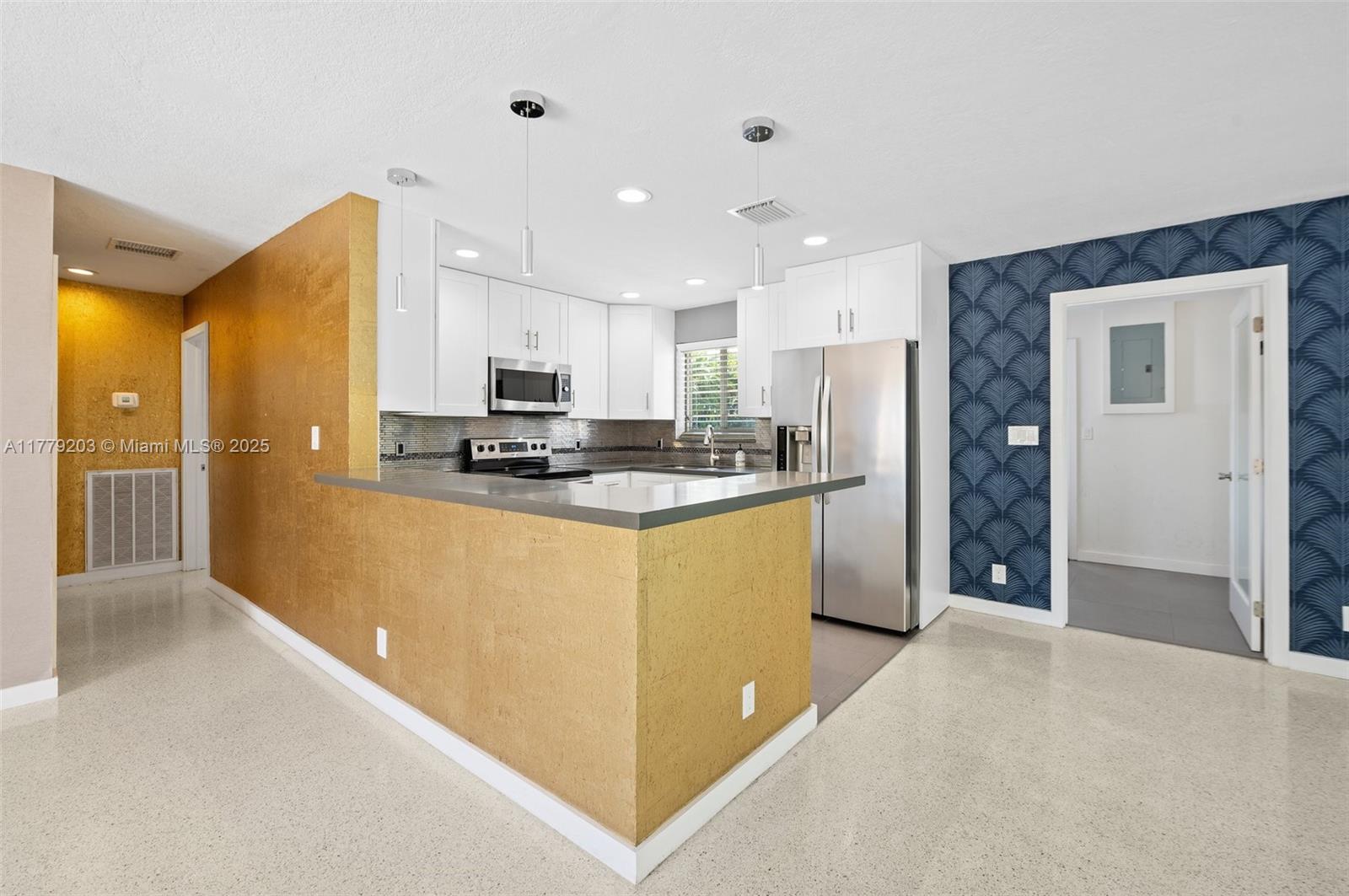 5911 NE 21st Ter, Fort Lauderdale, Florida image 24