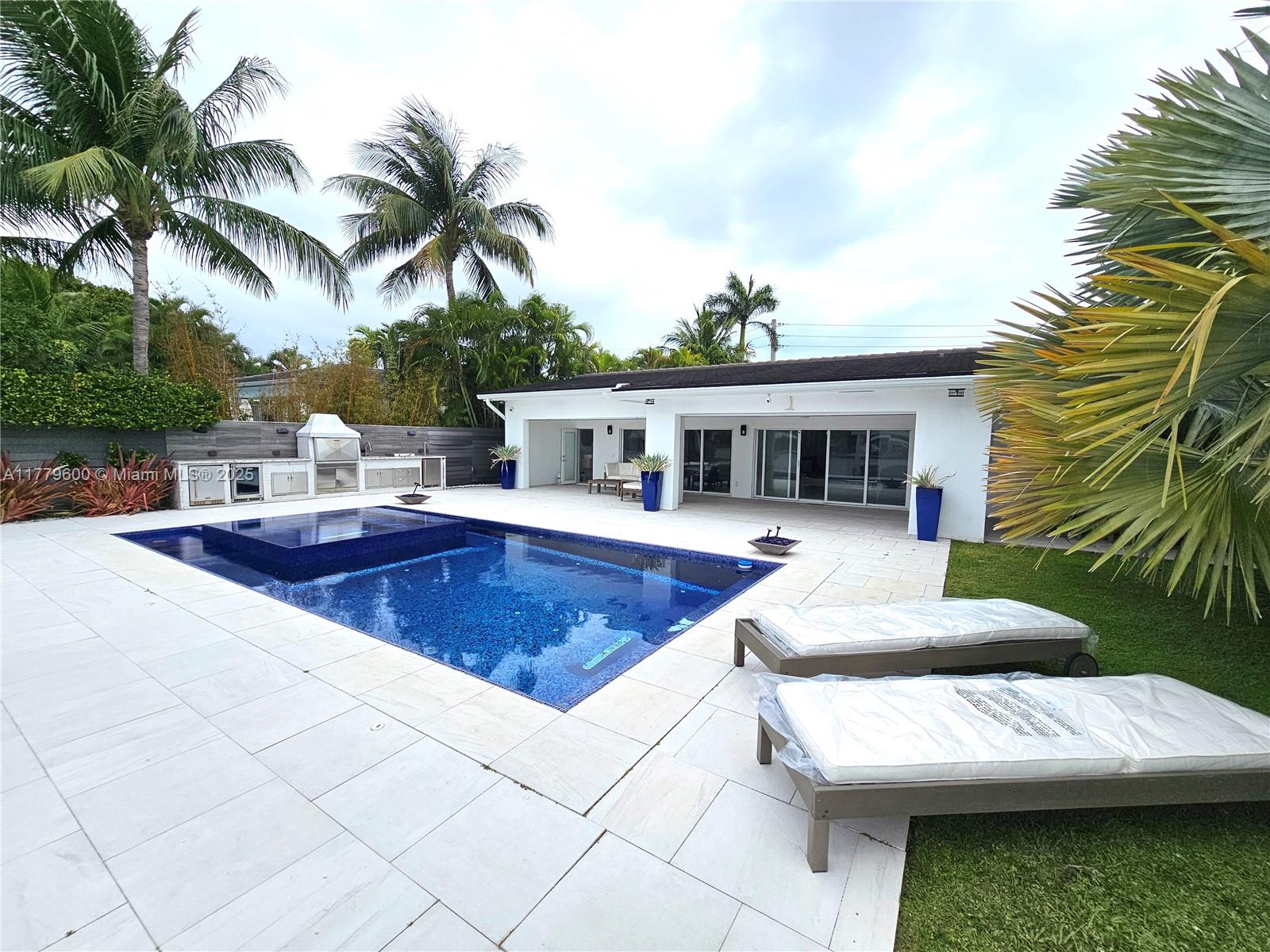 1150 Biscayne Point Rd, Miami Beach, Florida 33141