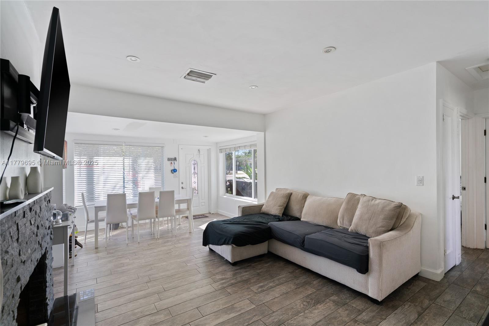 1843 SW 4th Ave, Fort Lauderdale, Florida image 10