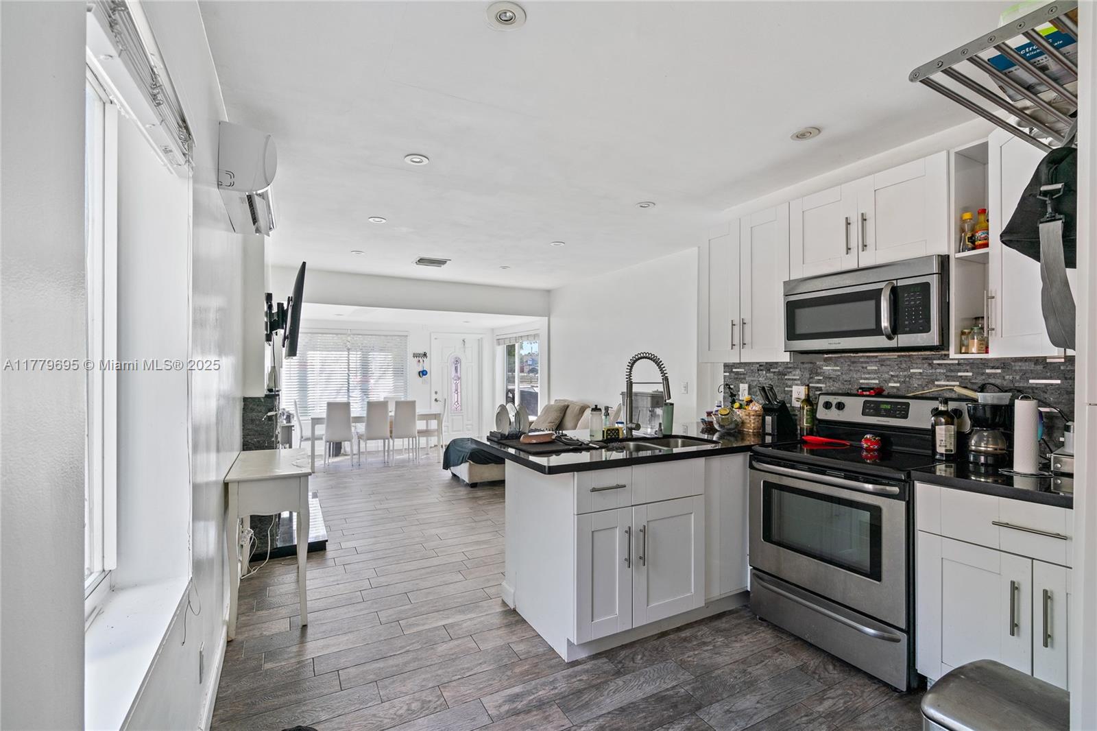 1843 SW 4th Ave, Fort Lauderdale, Florida image 12