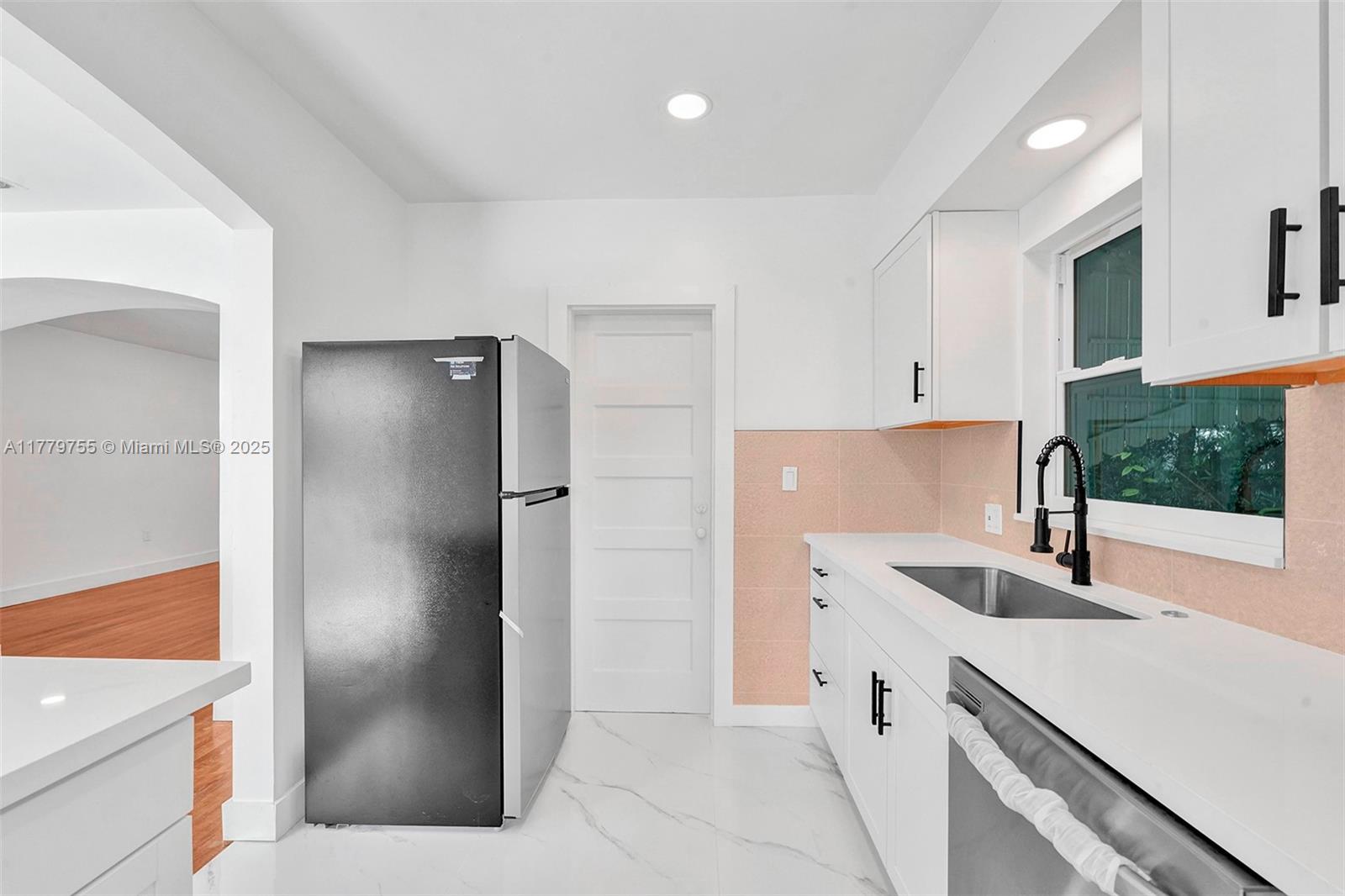 Listing Photo 19