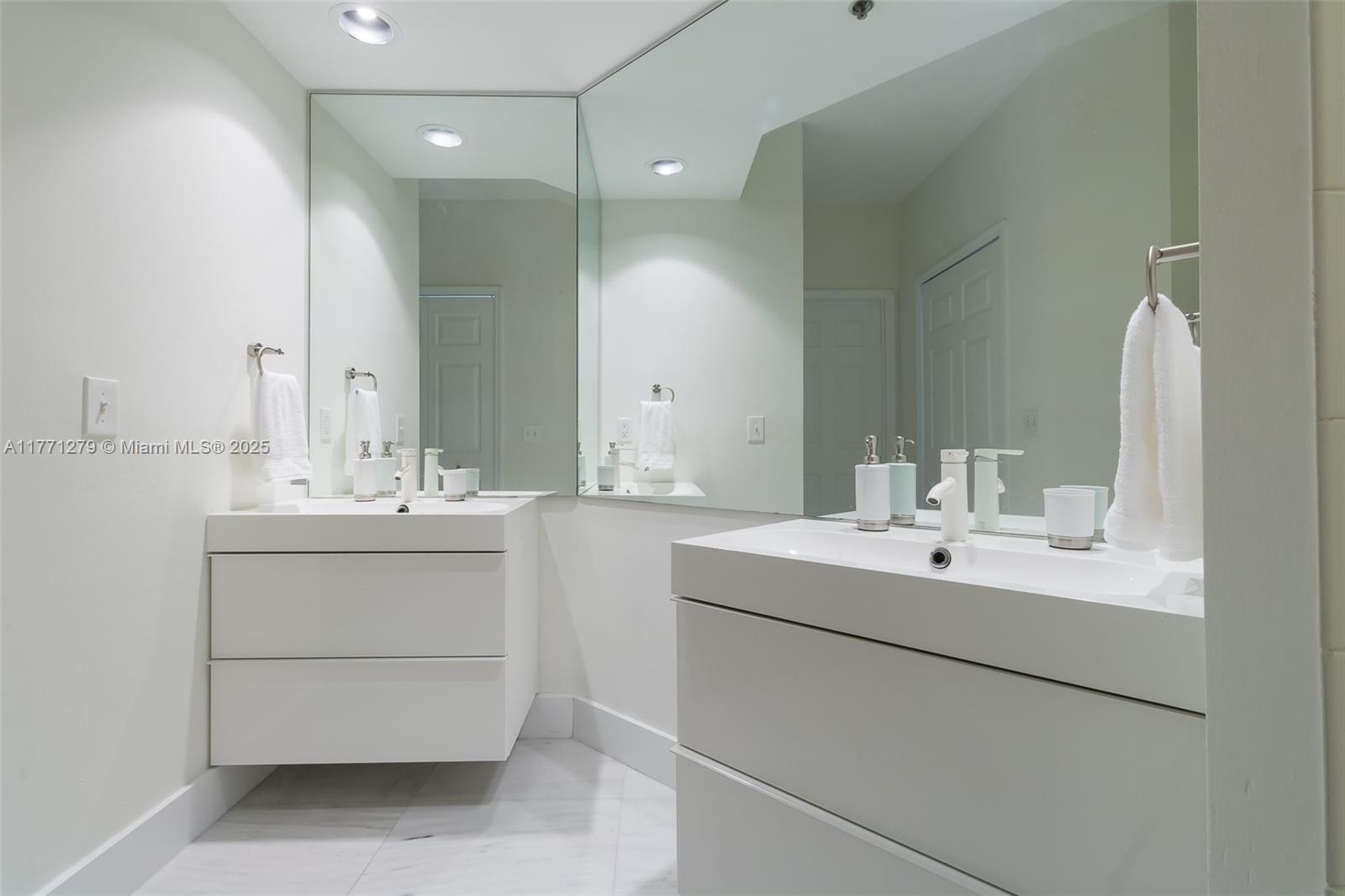 3215 NE 184th St #14404, Aventura, Florida image 10