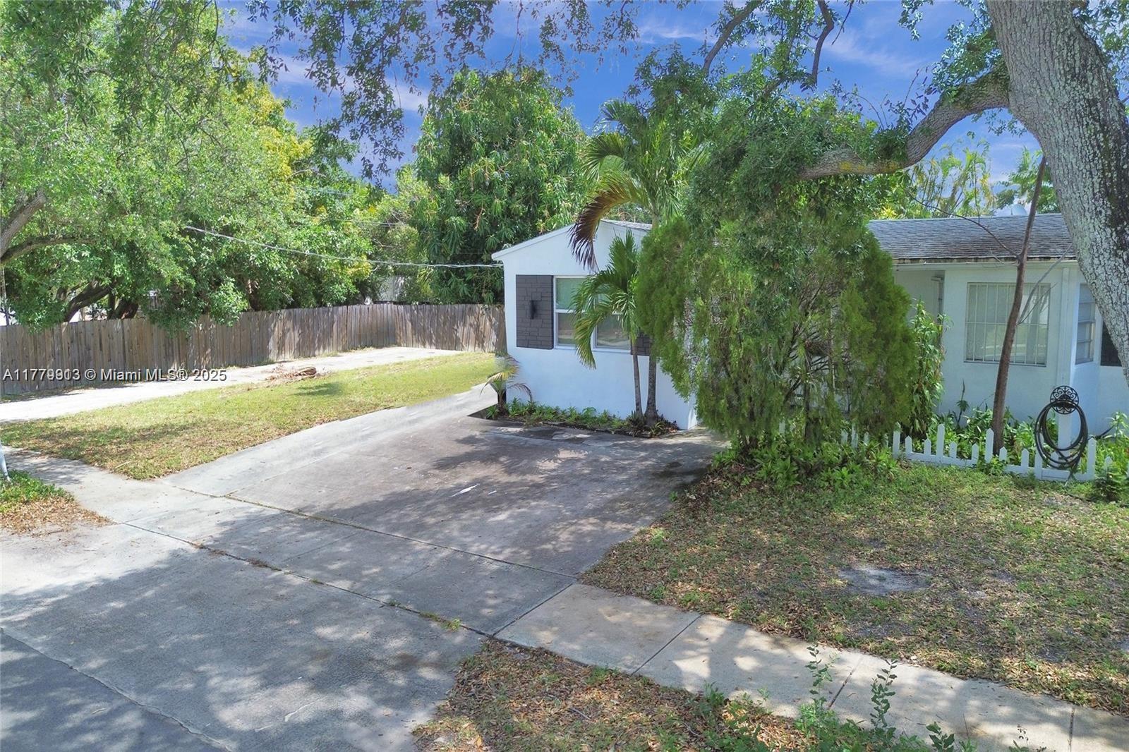 2001 N 26th Ave, Hollywood, Florida image 18