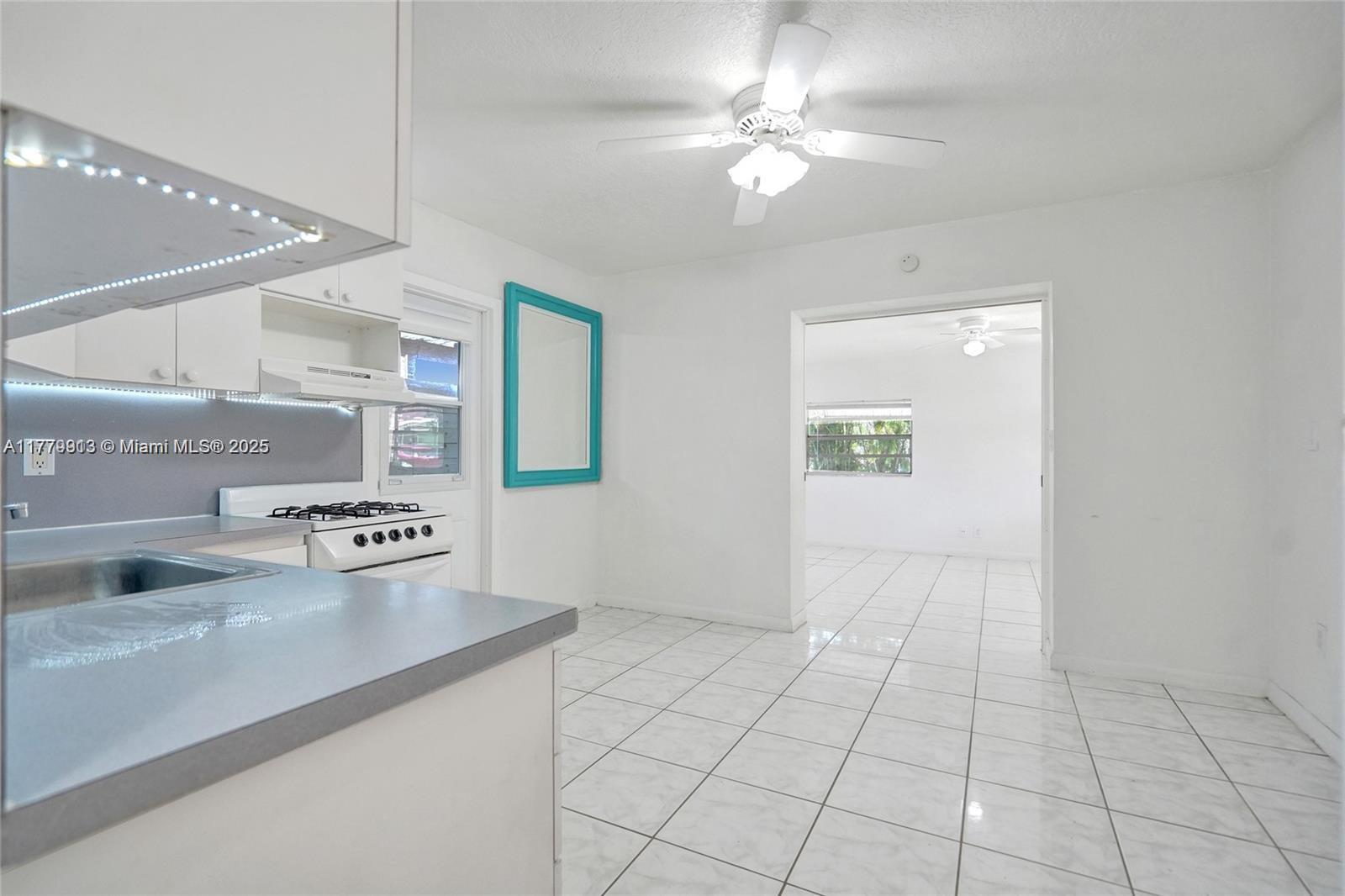 2001 N 26th Ave, Hollywood, Florida image 30