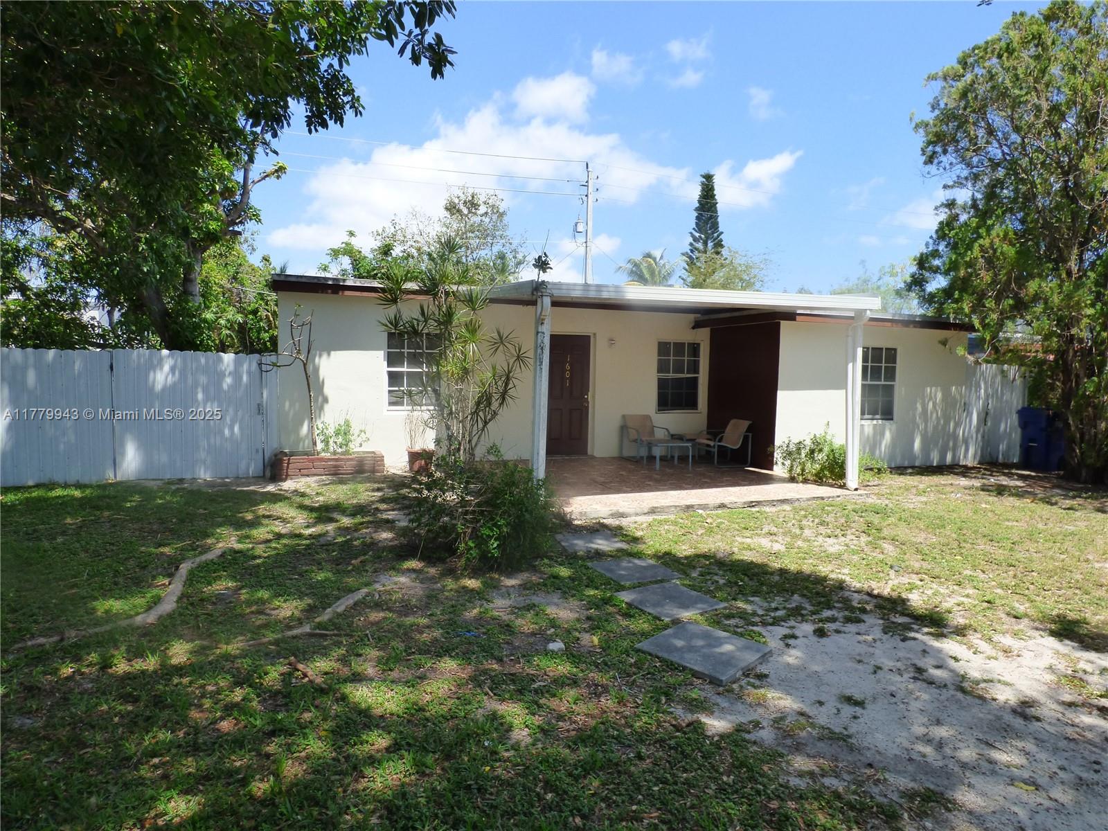 1601 NE 182nd St, North Miami Beach, Florida image 2