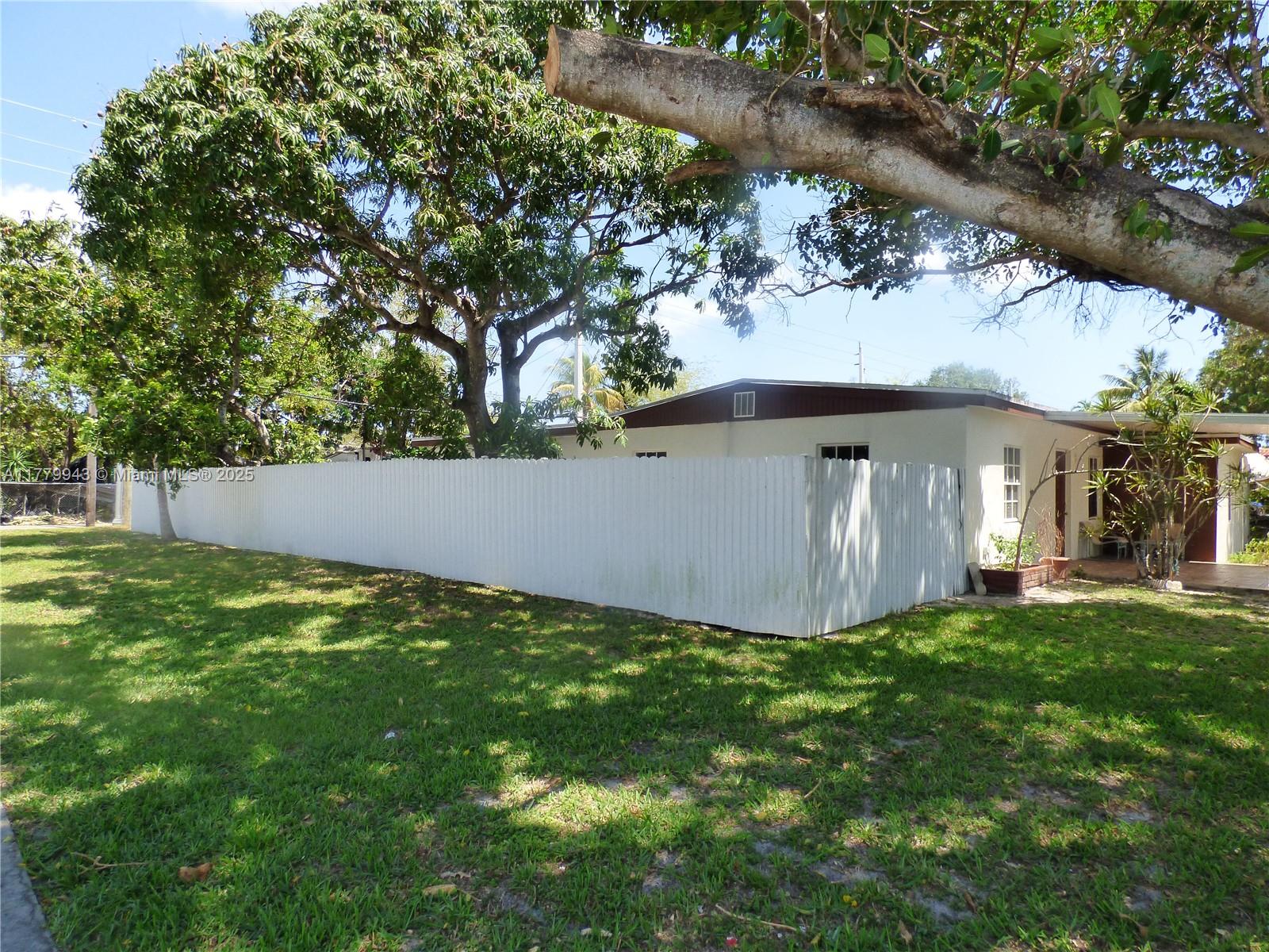 1601 NE 182nd St, North Miami Beach, Florida image 4