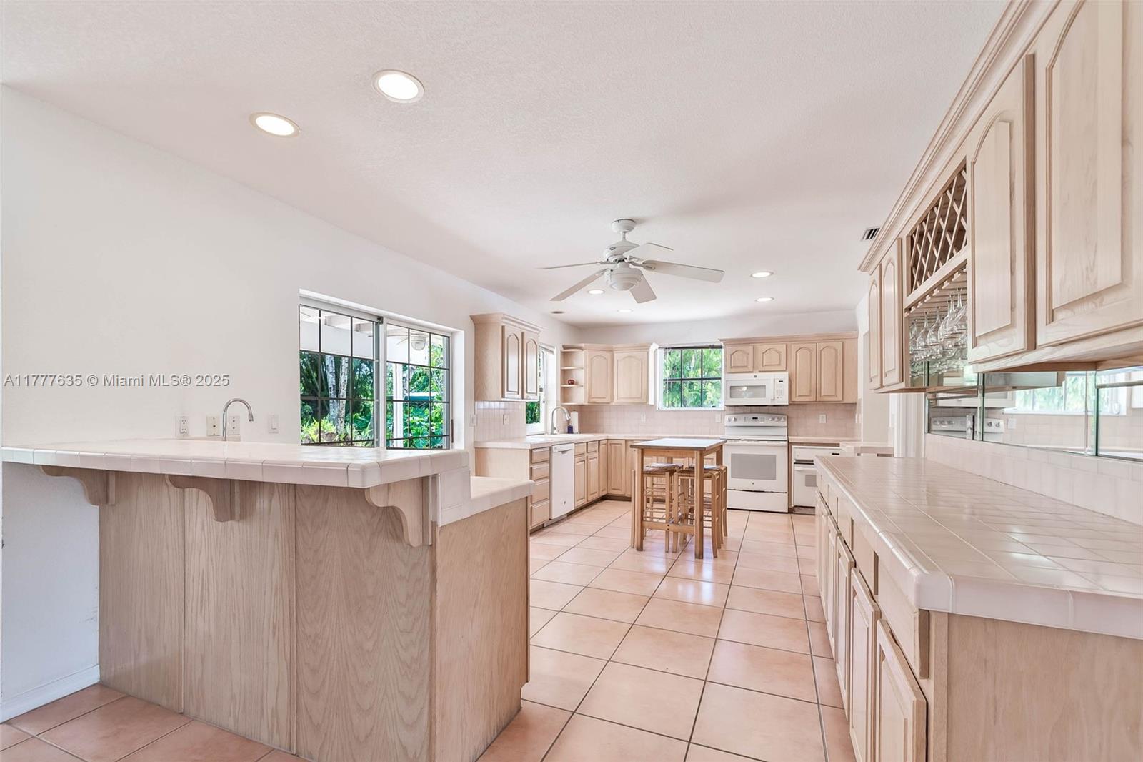 13925 SW 74th Ave, Palmetto Bay, Florida image 10