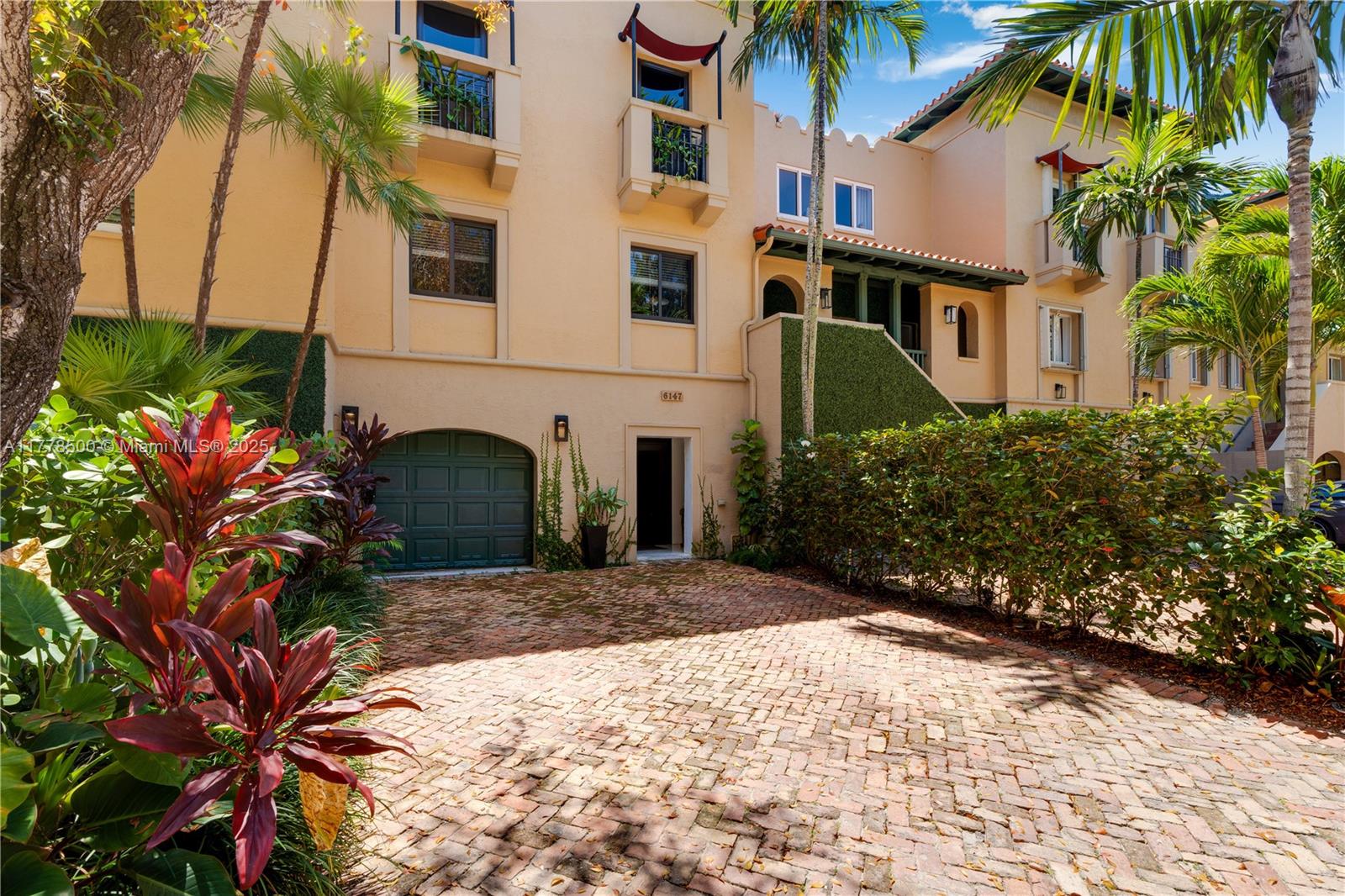 6147  Paradise Point Dr #6147 For Sale A11778500, FL