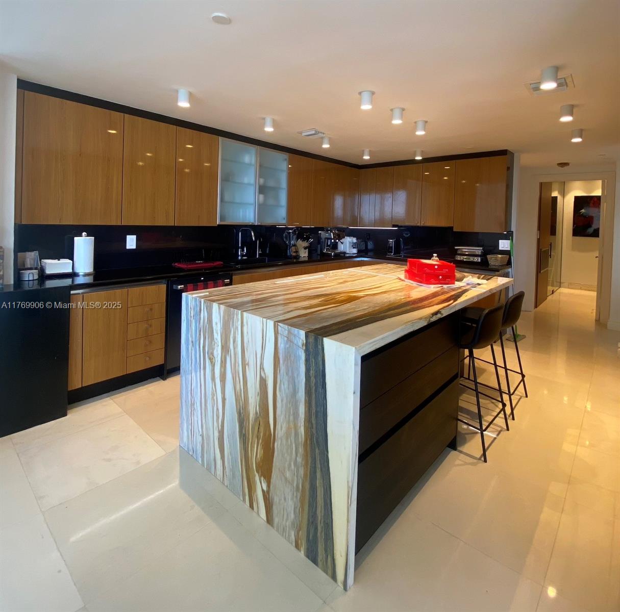 430 Grand Bay Dr 603