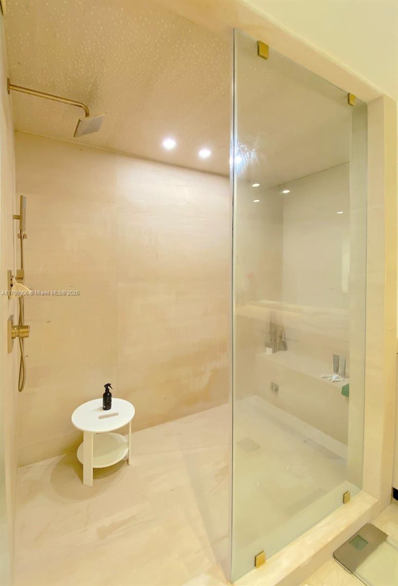 430 Grand Bay Dr 603