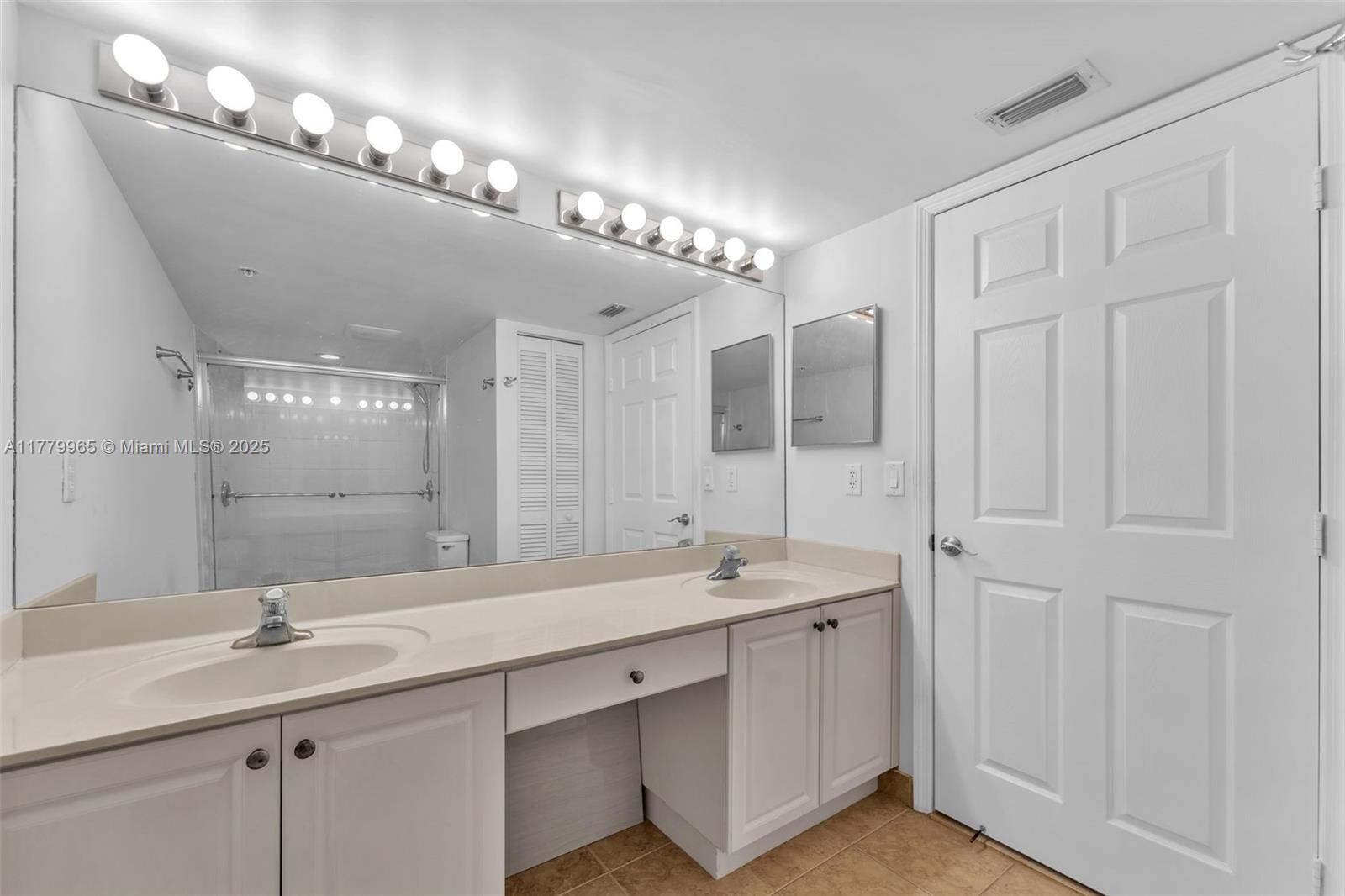 619 E Sheridan St #406, Dania Beach, Florida image 20