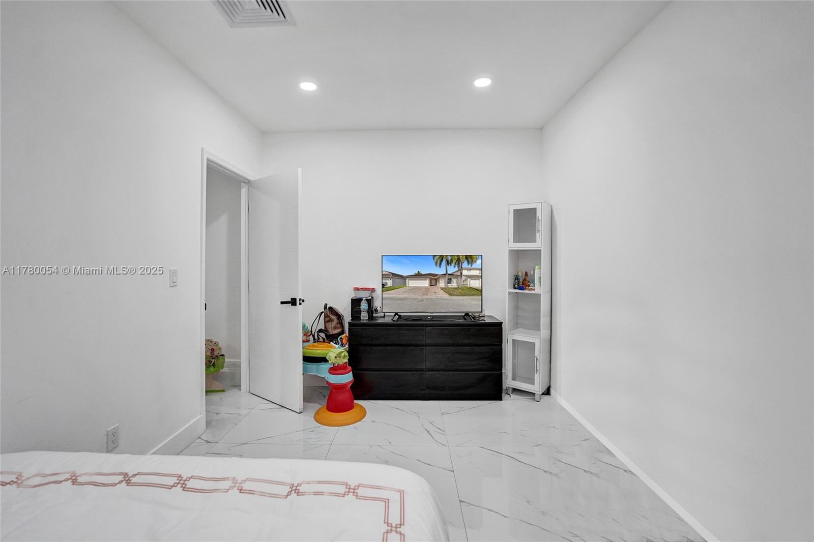Listing Photo 29