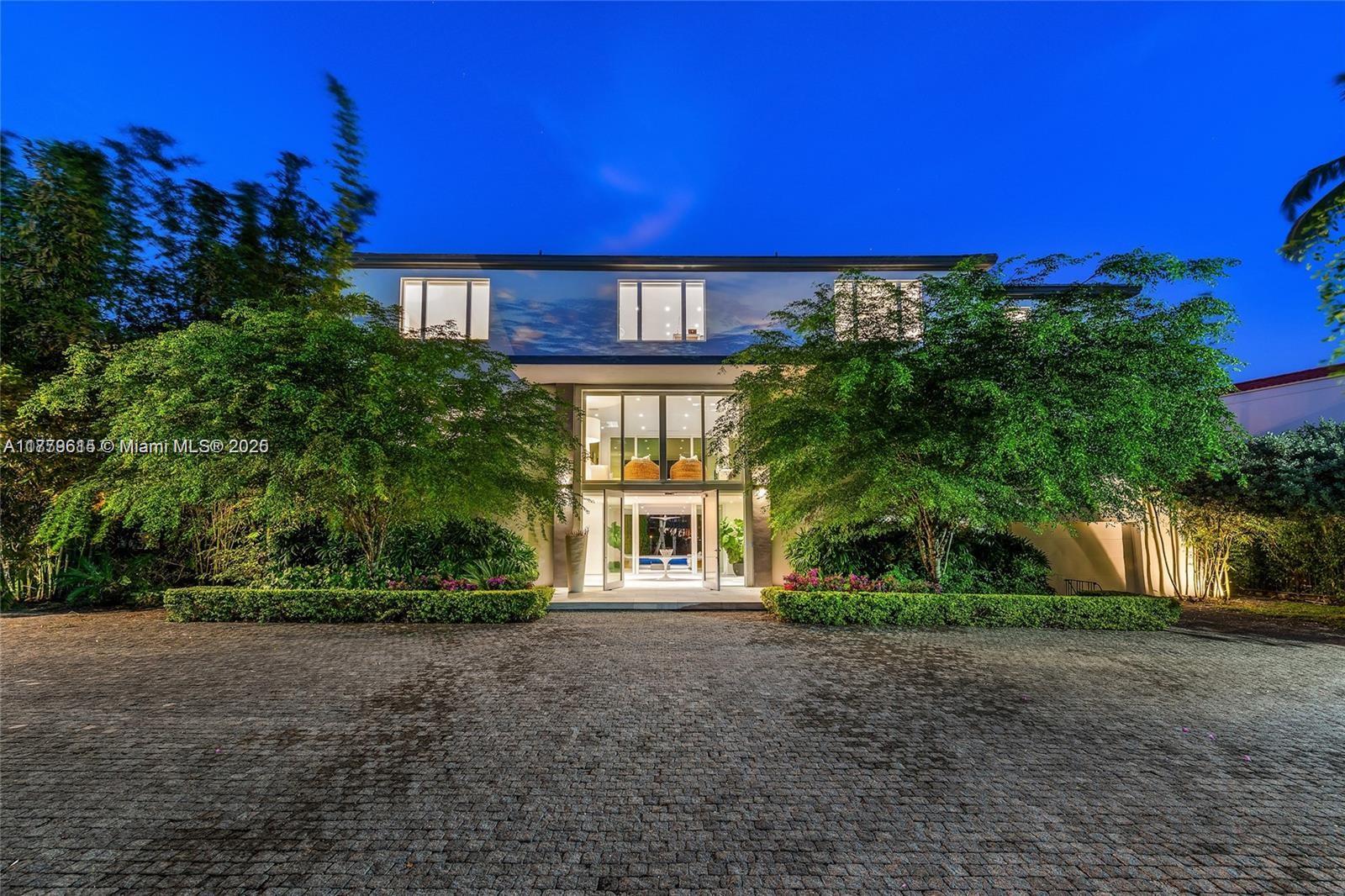 481 Mashta Drive Key Biscayne, FL 33149