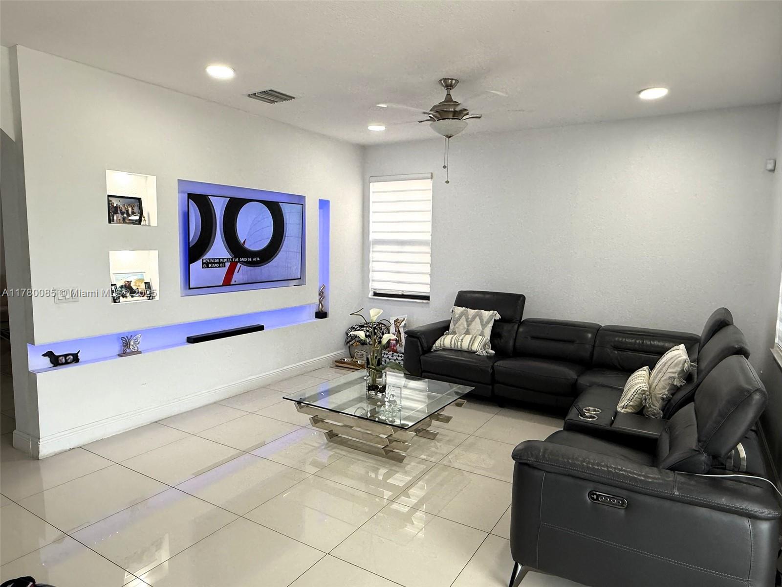 10060 NW 86th Ter, Doral, Florida image 12