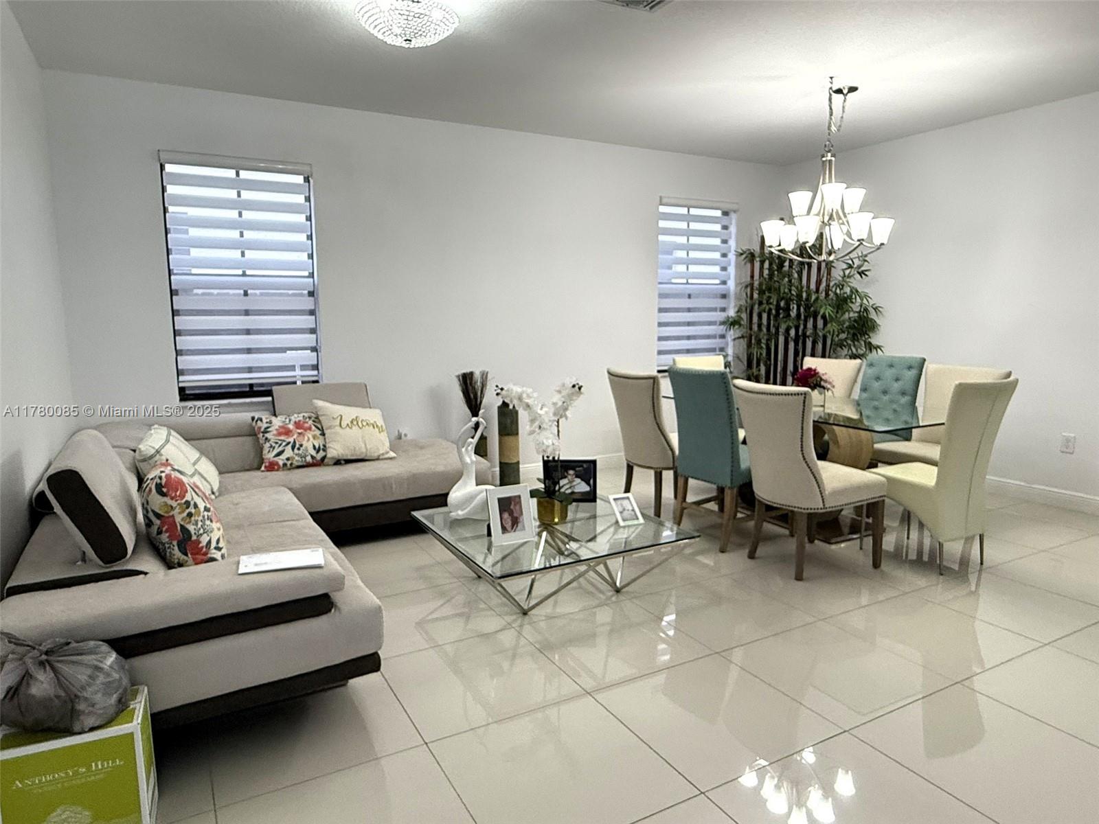 10060 NW 86th Ter, Doral, Florida image 14
